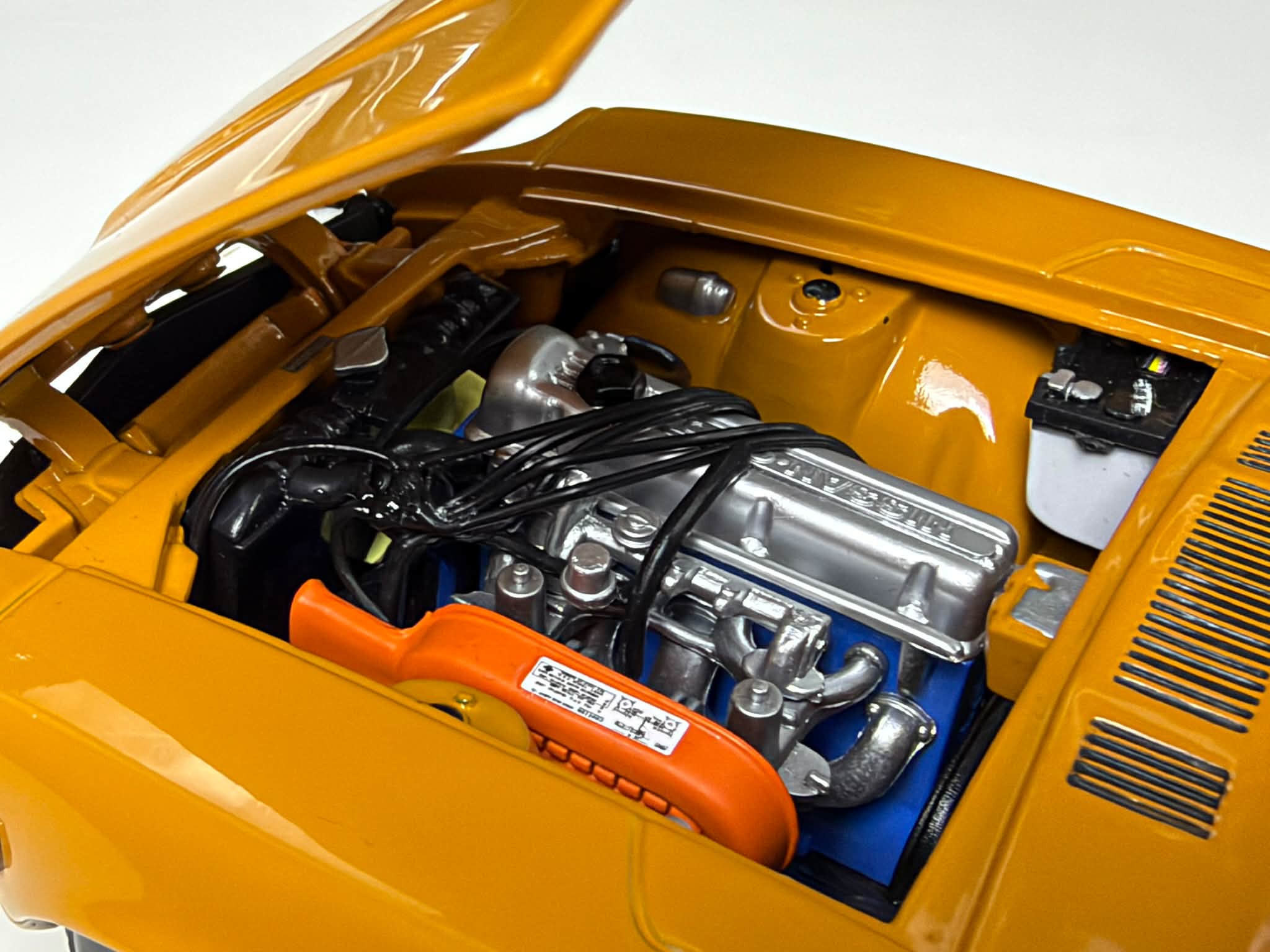 🟠 1971 Datsun (Nissan) 240Z (orange) 📐 1:18 scale ⚙️ Sun Star