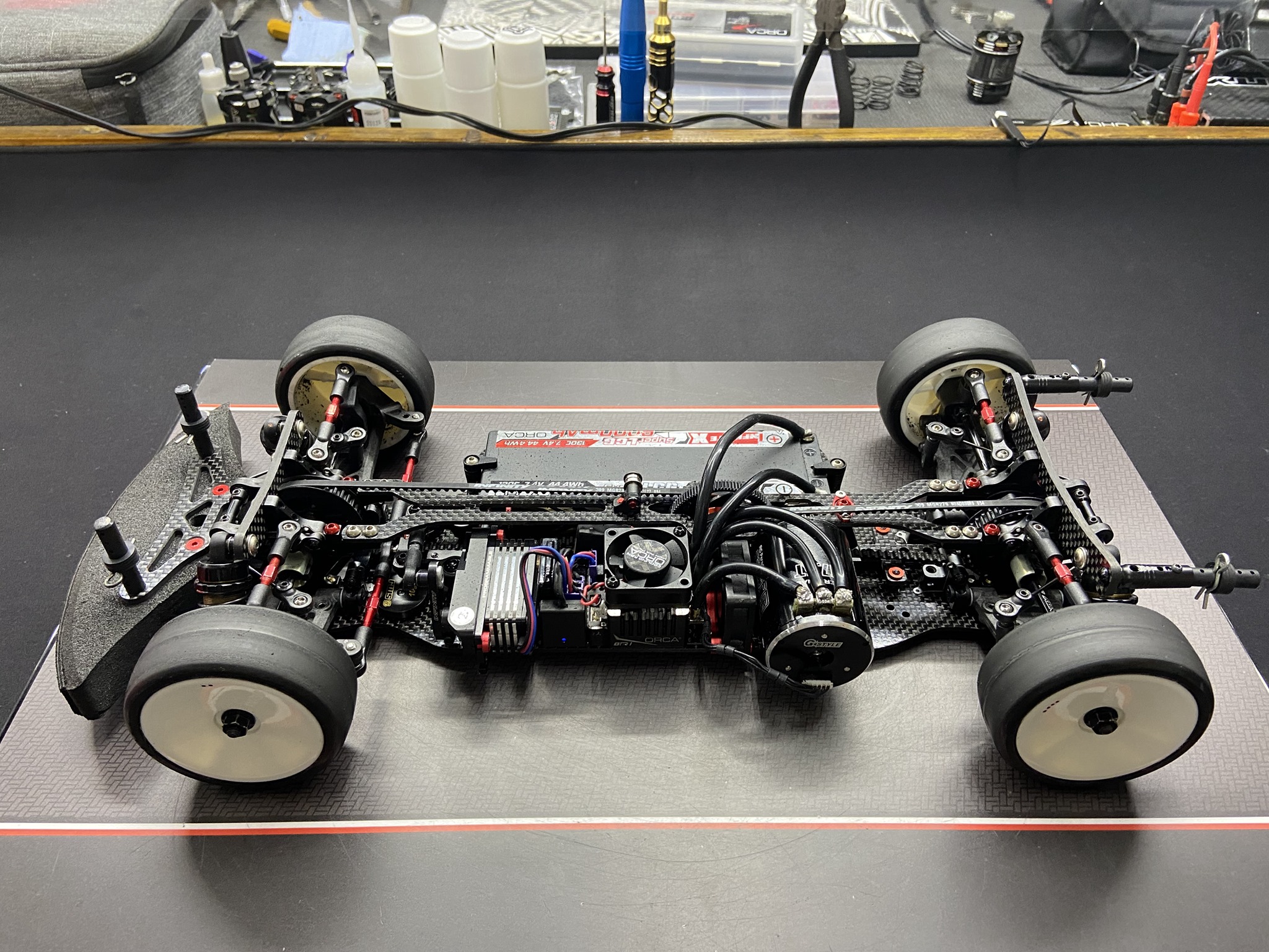 ZooRacing BWOAH GT LMHボディ。 ラジコン天国名古屋店のサンデー 