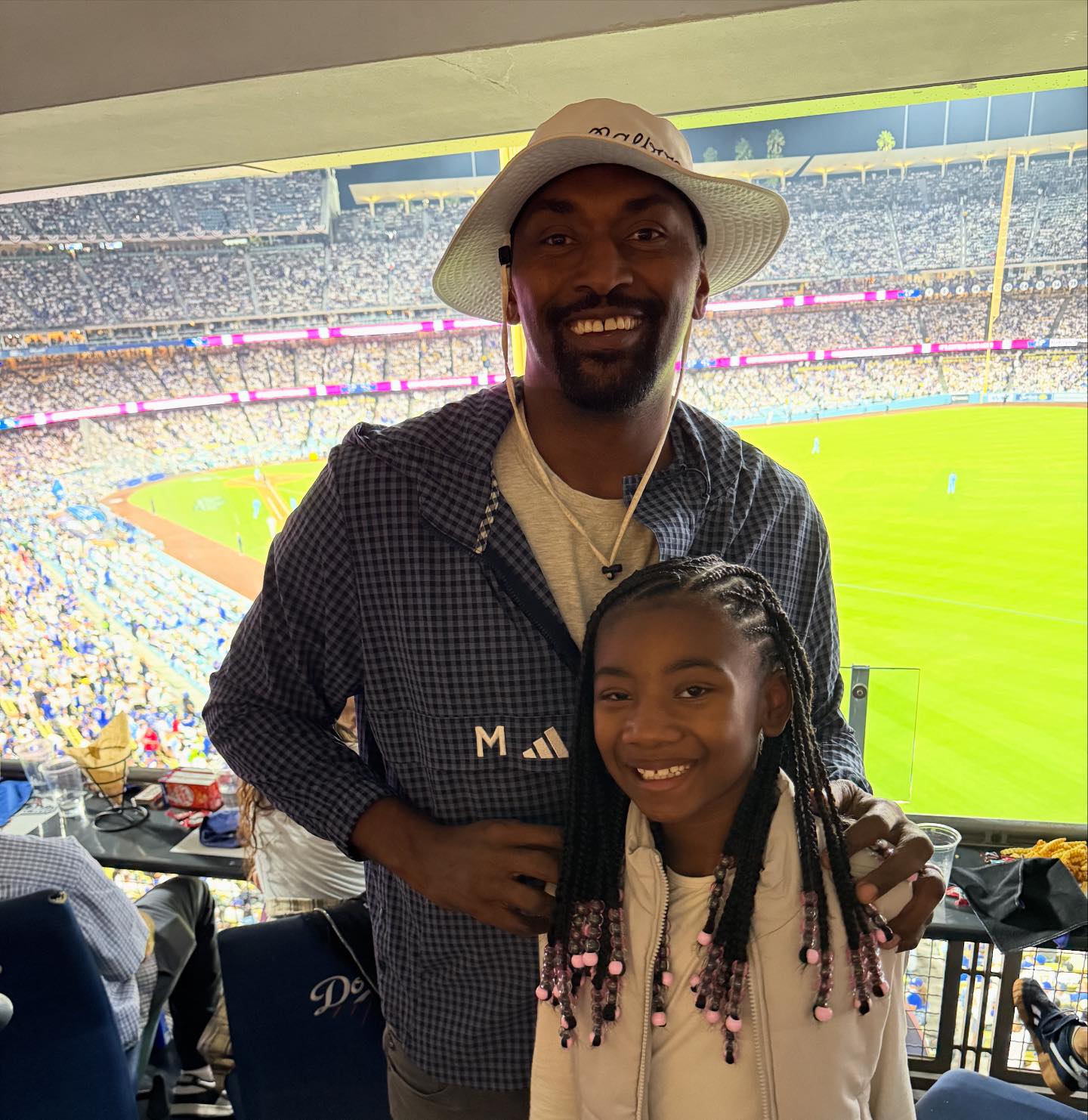 Metta - World Series with my granddaughter:) 💜 | Facebook