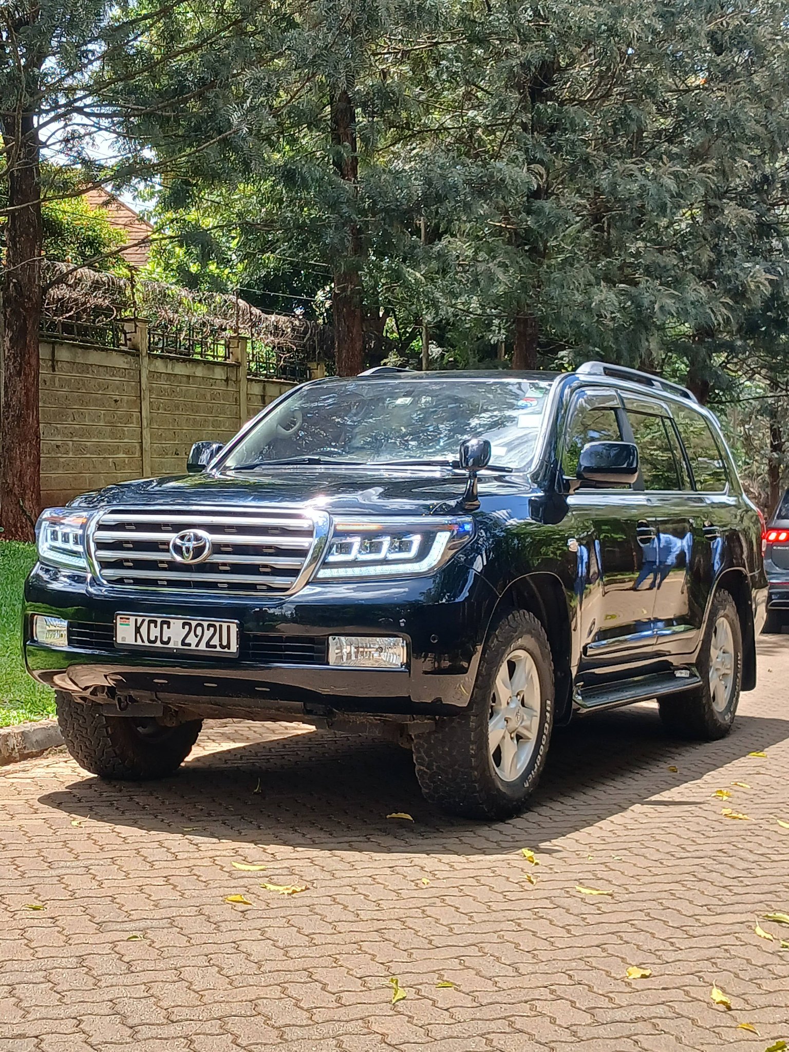 Laps TOYOTA LANDCRUISER 200 SERIES ZX EXTREMELY CLEAN 4.6l V8 PETROL