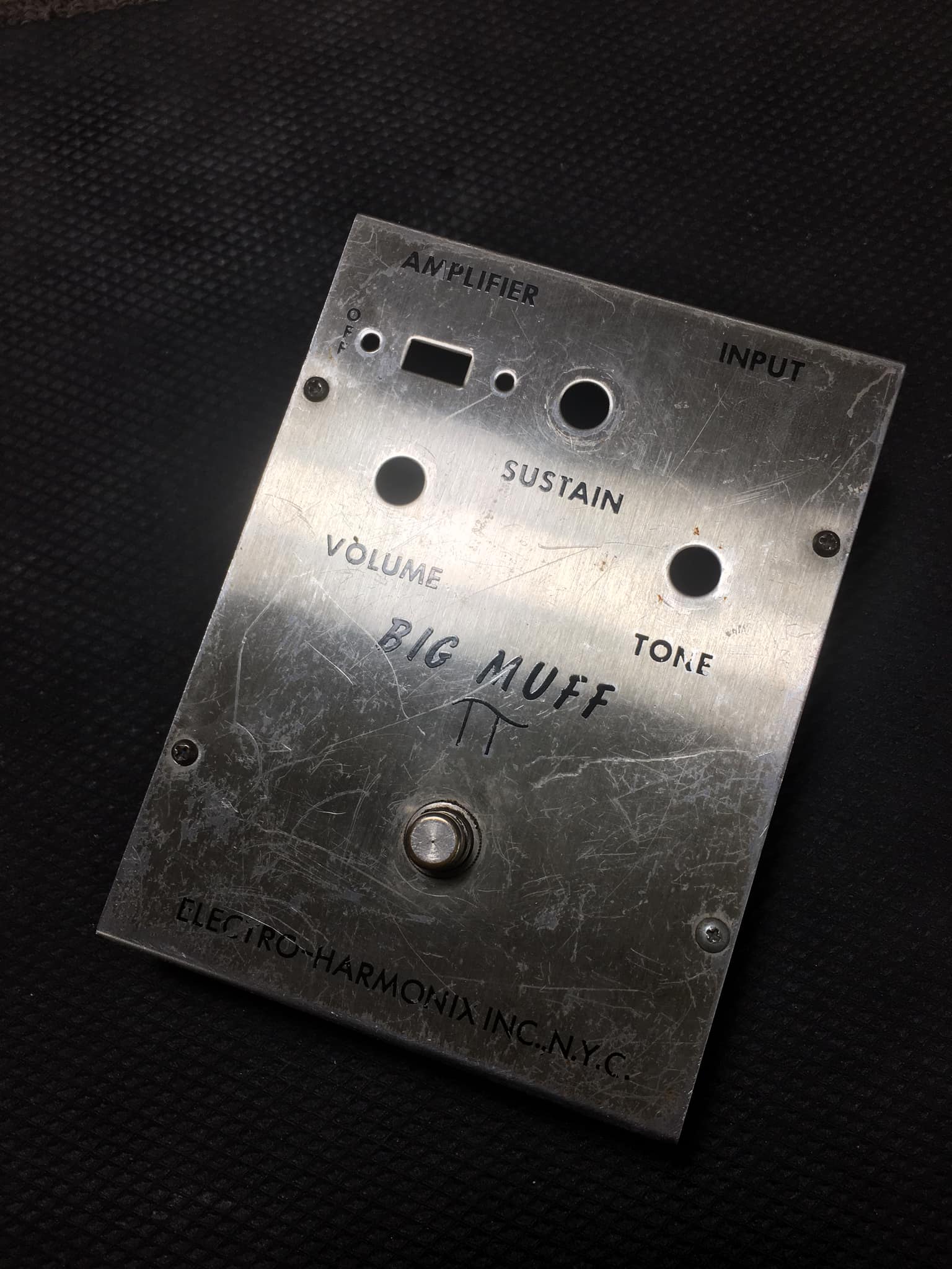 Building a Triangle Muff clone pedal with 2N5133 transistors