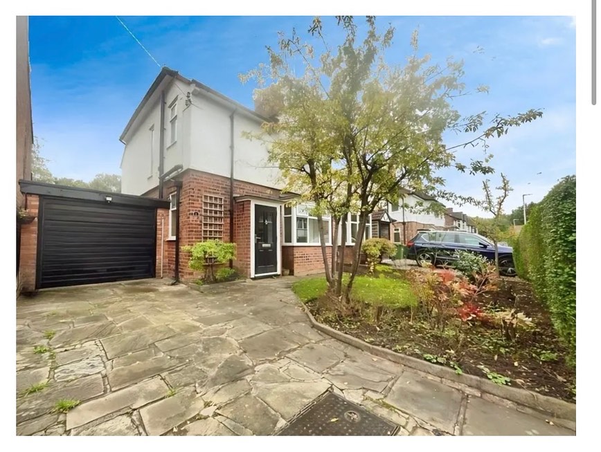 Reeds Rains - 🔥🔥 LET AGREED TO FIRST VIEWER 🔥🔥 Stunning 3... | Facebook