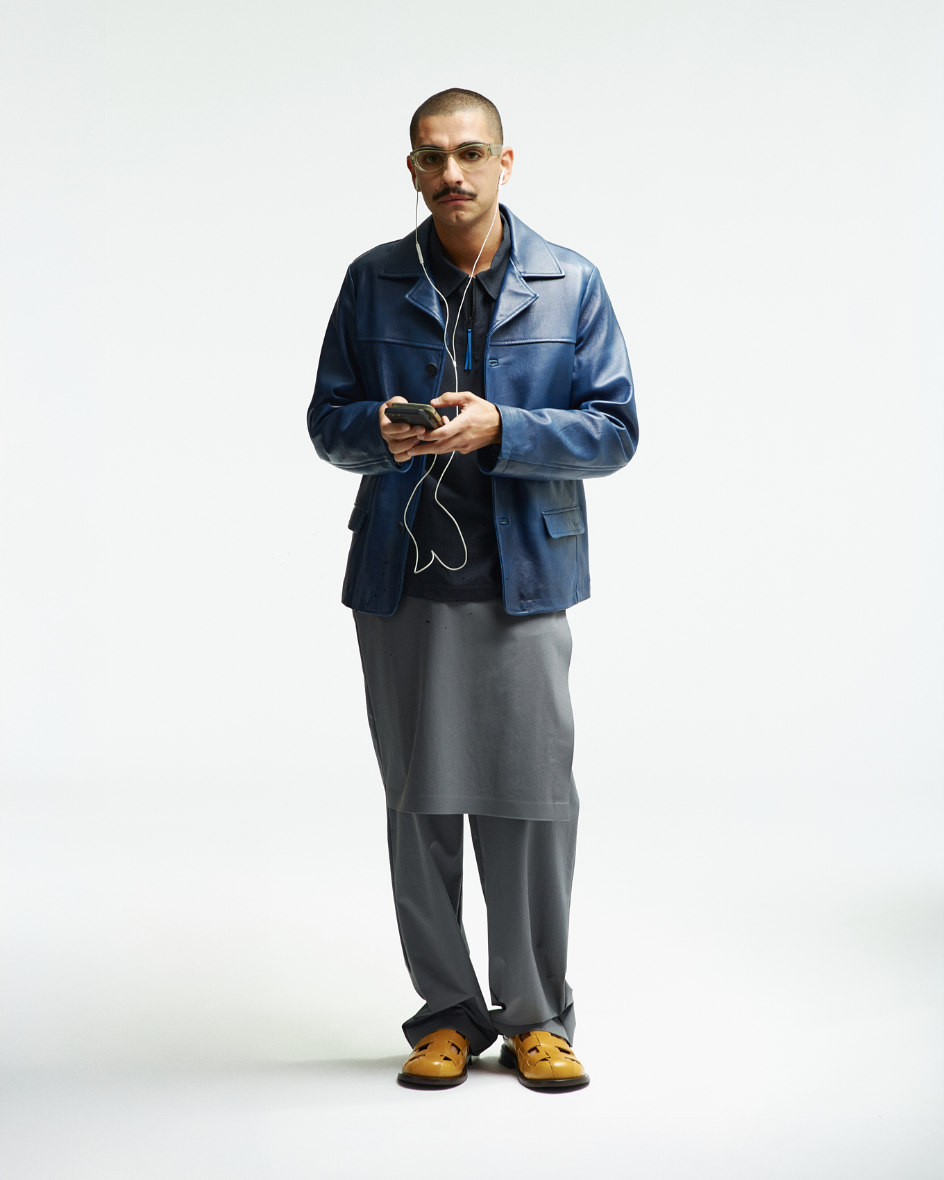 SUNNEI - Shop now the dark blue cholo shorts on goo.gl/bdfdFr 