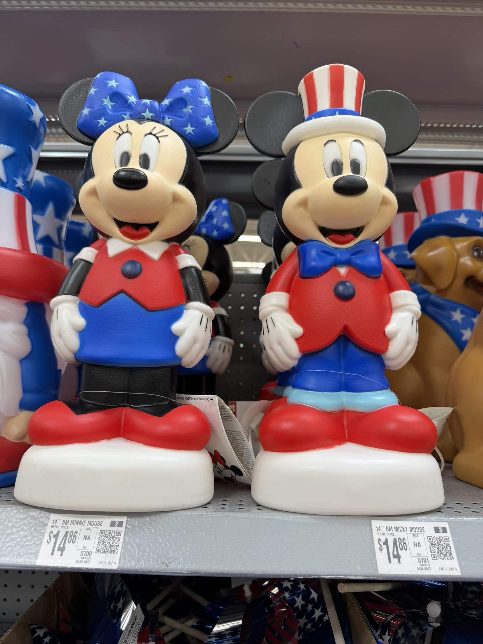 Runnnnn to Walmart for these Mickey and Minnie Fourth of July blow 
