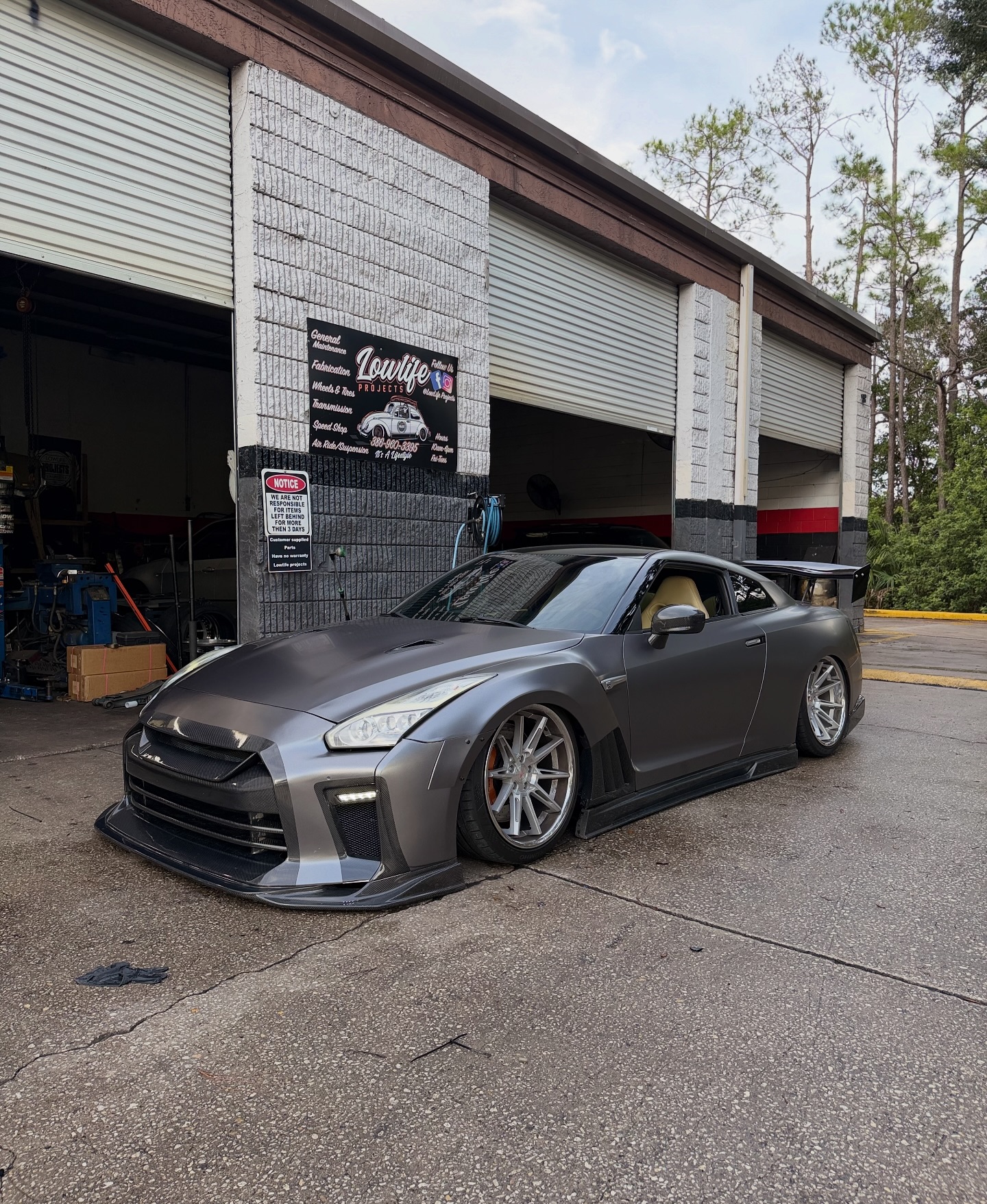 🔥 Nissan GTR R35 on Air... - Lowlife Projects Automotive | Facebook