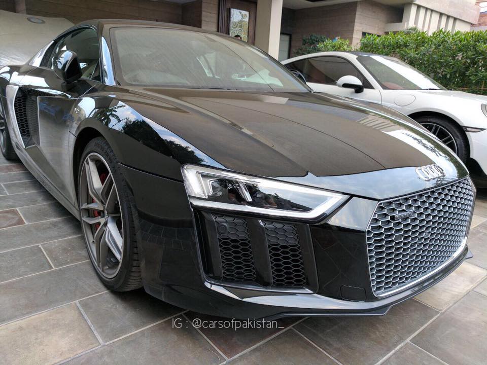 FSD HEAT - New Audi R8 in Pak! 😍 Location: Lahore Follow...