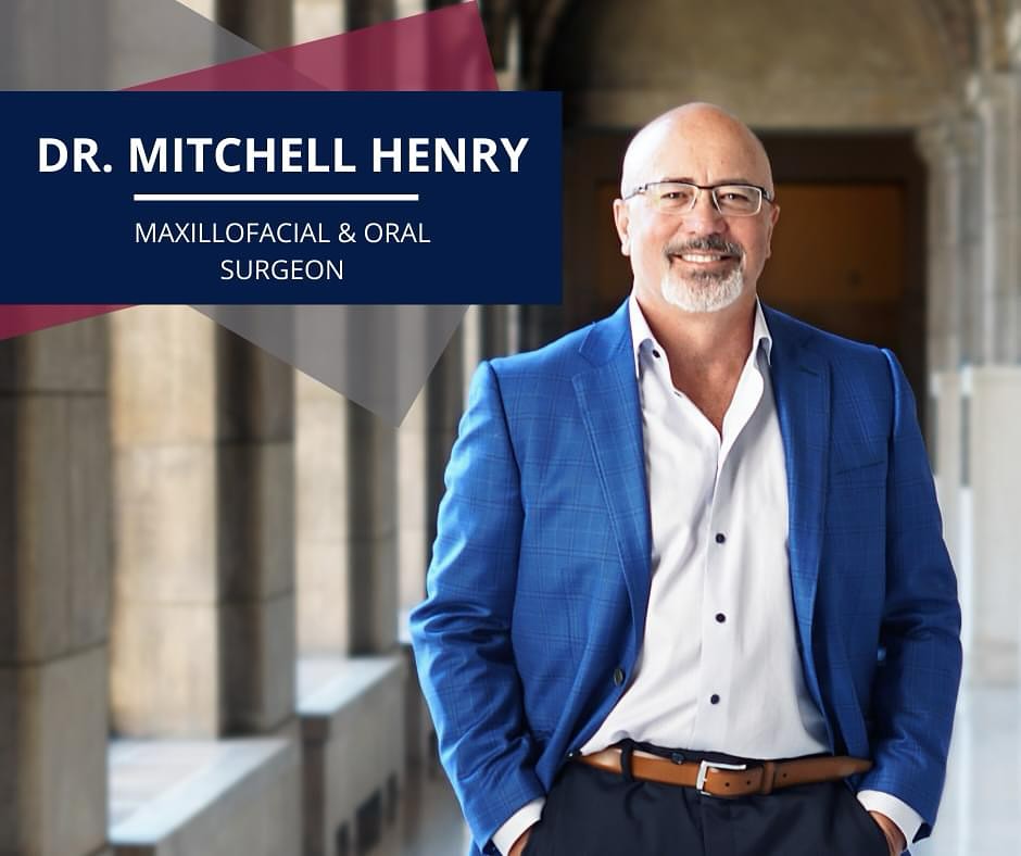 Dr. - Dr. Mitchell Henry has over 25 years of experience as a plastic ...
