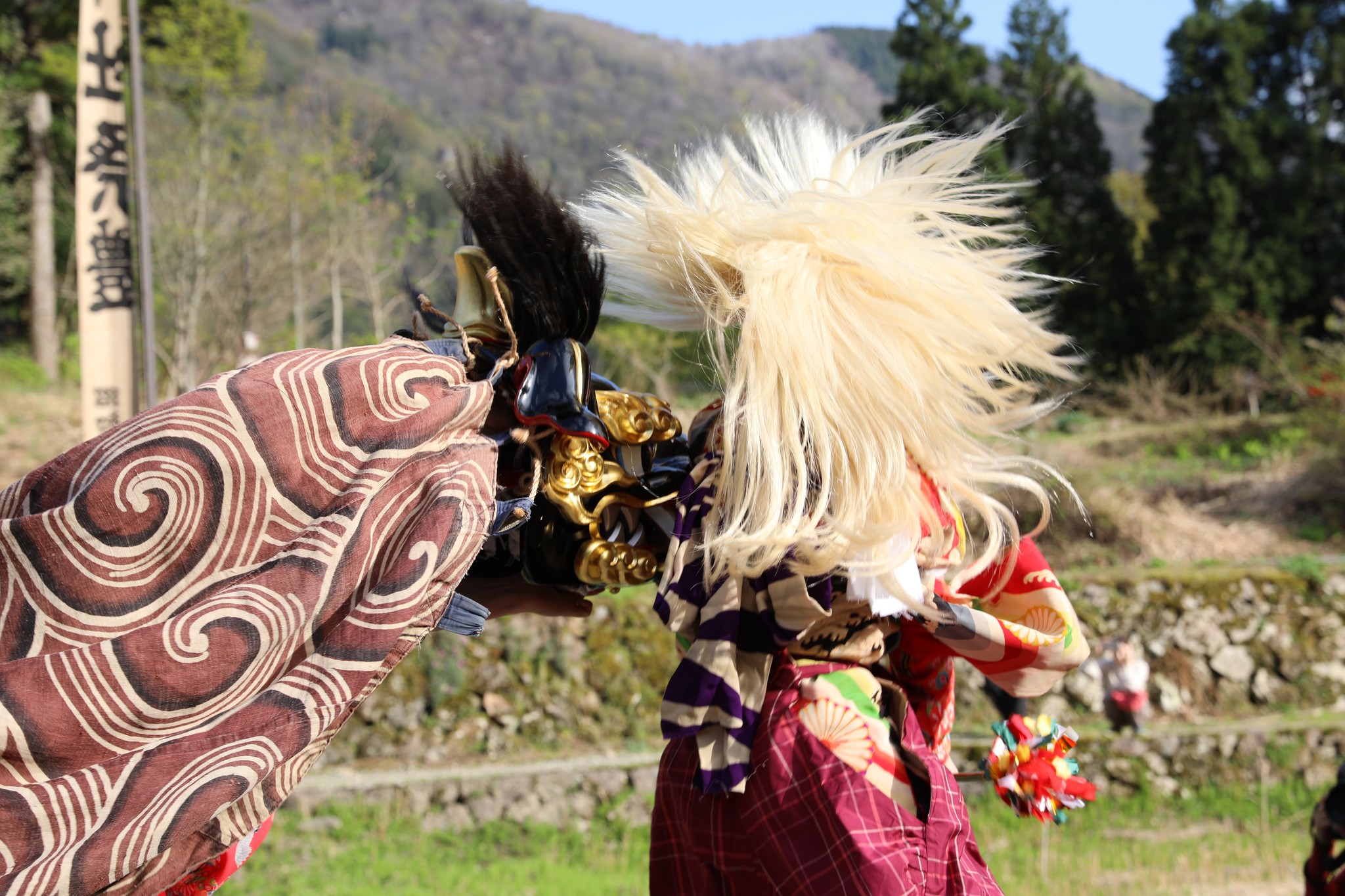 相倉集落で獅子舞の奉納が行われました！】 今年も五箇山の春祭りが