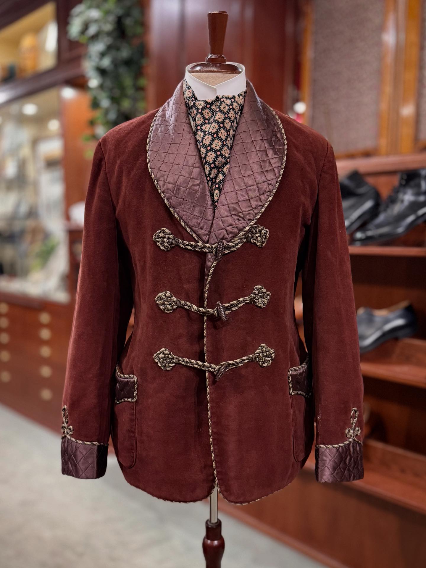 A.MARCHESAN - This is a truly superb smoking jacket, which is 