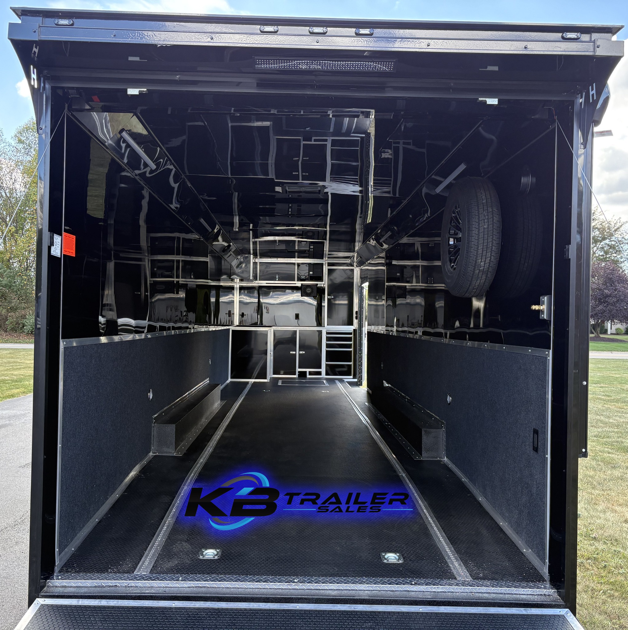 KB Trailer Sales | Cleveland OH