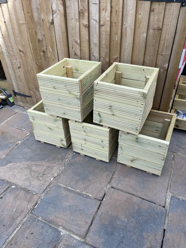 Planters ‘r’ us | Scunthorpe