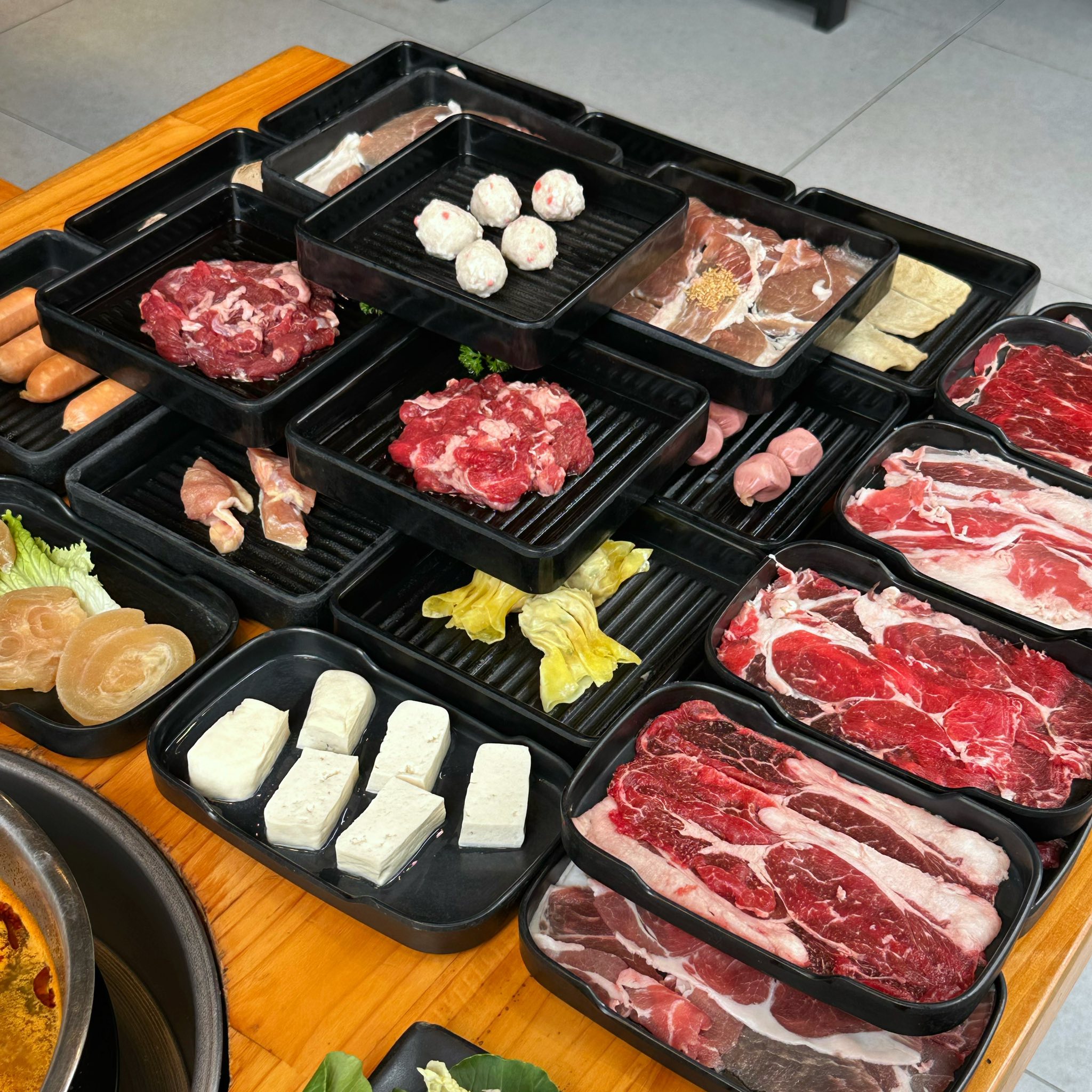 Lẩu... - Lẩu Phan - Buffet bò úc ăn đến lúc phải bò thì thôi