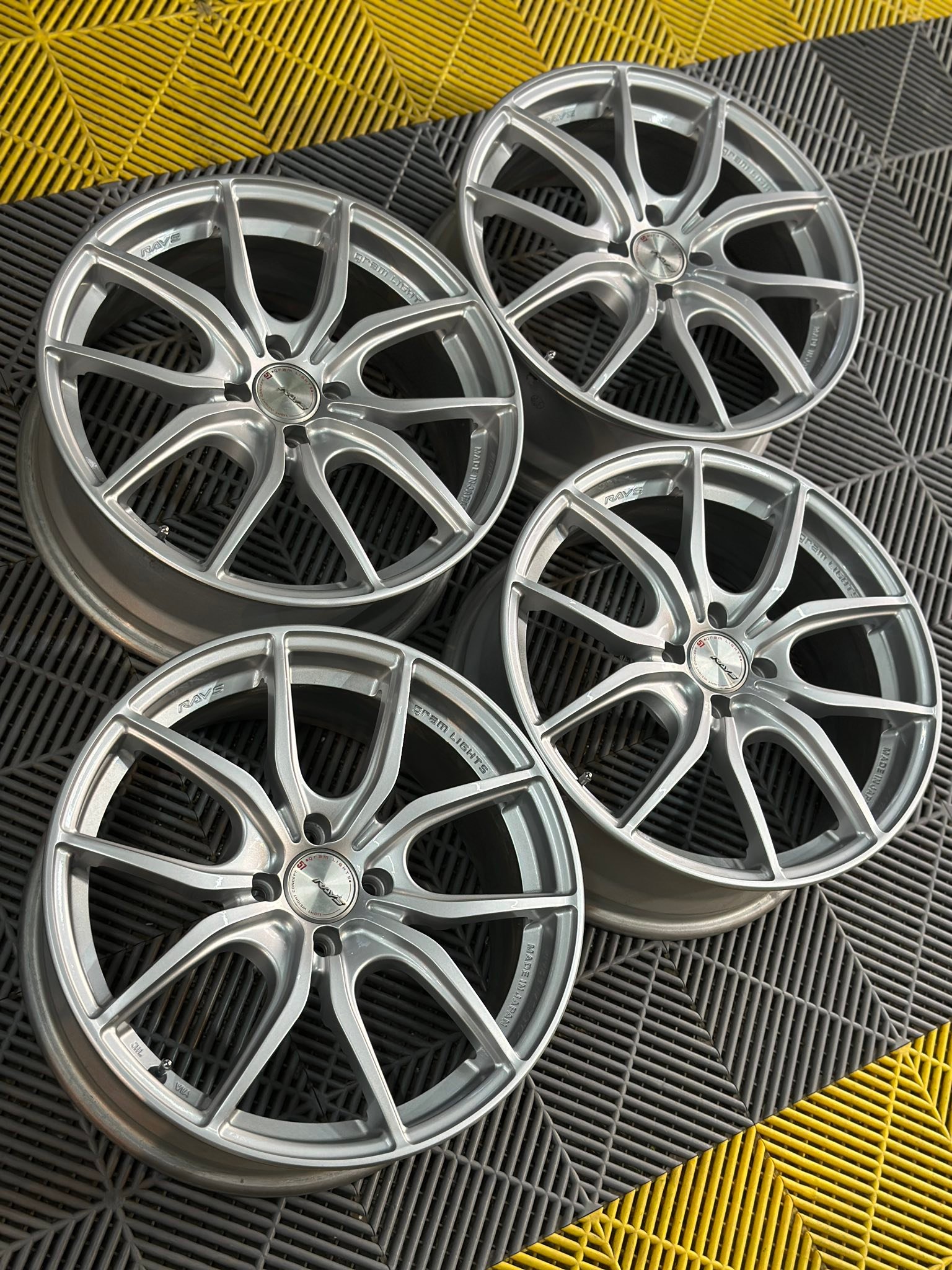 Rays Gramlights 57FXX Made in Japan🇯🇵 Size/width• 17x7 Hole• 4H
