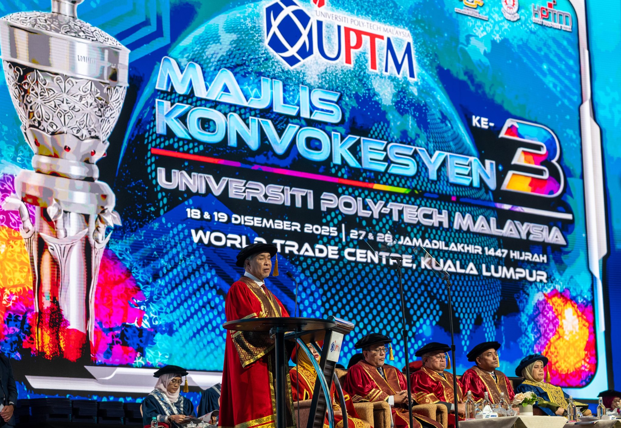 Zahid Hamidi - 𝐊𝐨𝐧𝐯𝐨𝐤𝐞𝐬𝐲𝐞𝐧 𝐔𝐏𝐓𝐌 𝐊𝐞-𝟑: 𝐌𝐞𝐧𝐲𝐚𝐦𝐛𝐮𝐧𝐠 𝐋𝐞𝐠𝐚𝐬𝐢... | Facebook