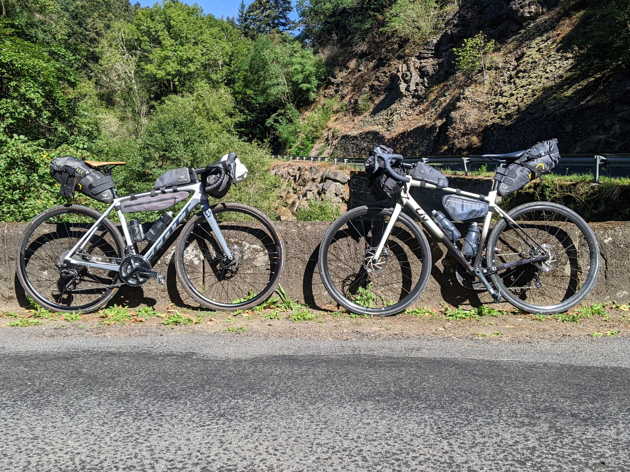 Sac De Guidon Vélo 2.5L Étanche Avec Bandoulière - Multifonction Sacoche Cadre VTT Route