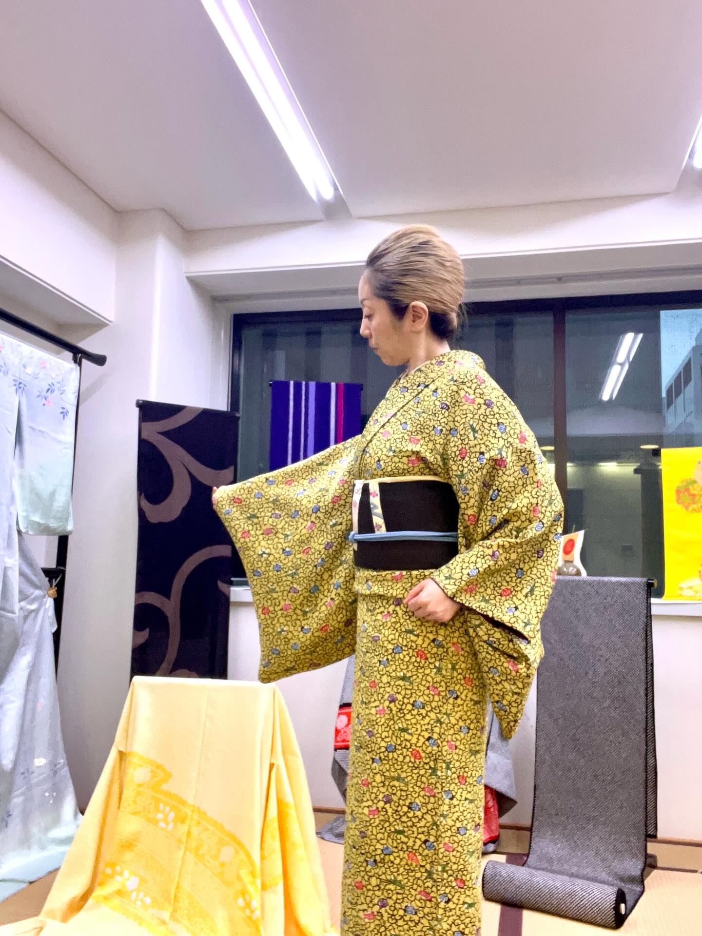 【夏帯】作家物　下平清人　鬼灯柄　型絵染の麻名古屋帯 今日のコーディネート @kimonohaku 下平清人作型絵染小紋に短冊柄の