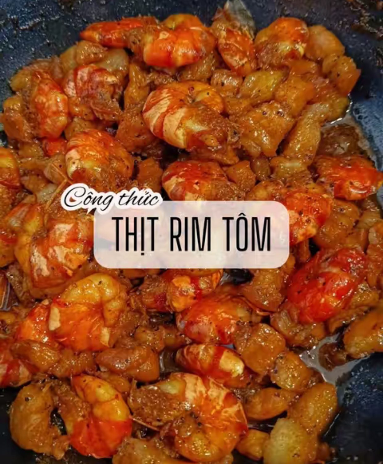 Vào bếp vui thấy bà! | Công thức tôm rim thịt 😋 | Facebook