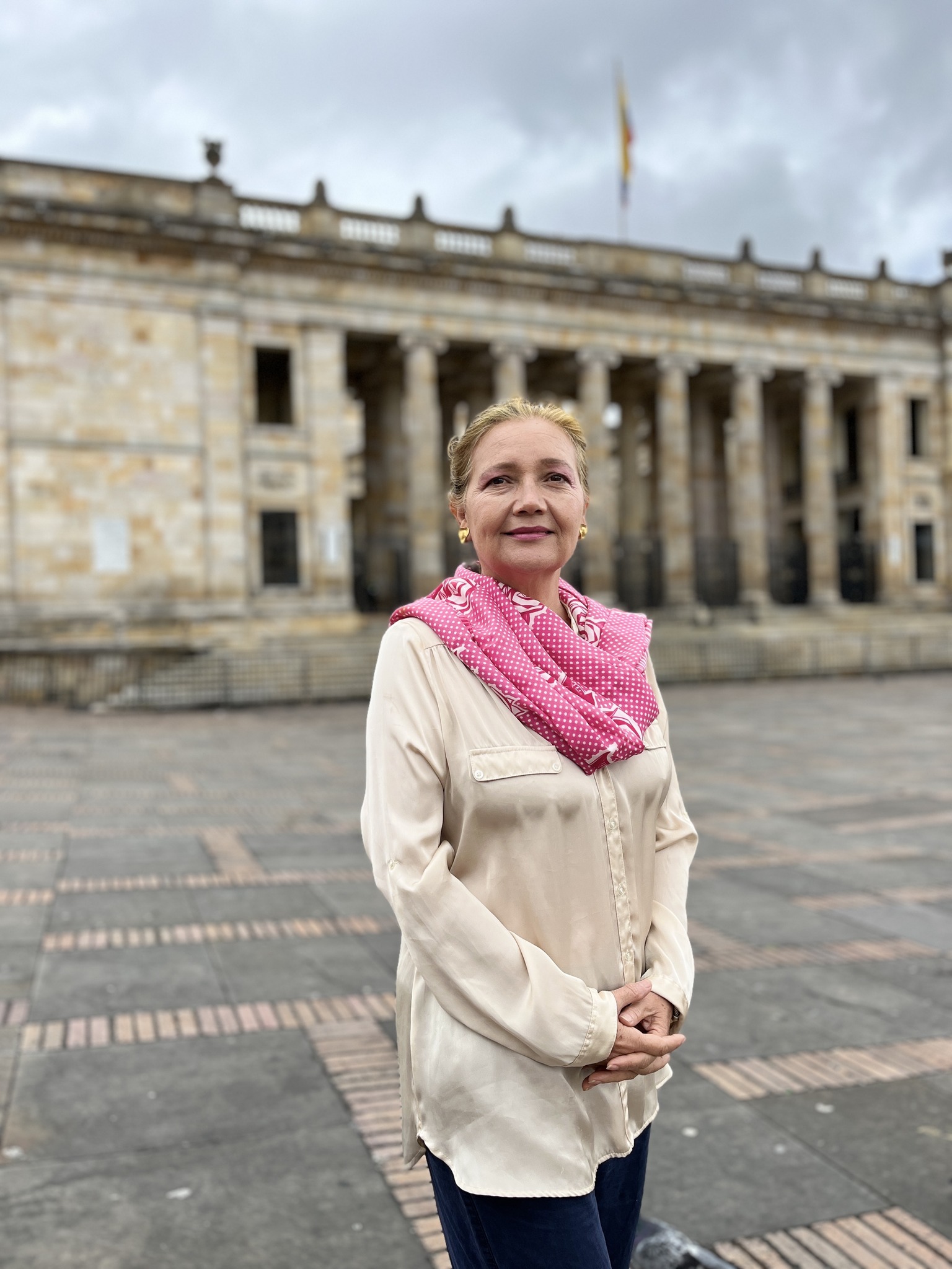 Ruby Morales- Mujer, Periodista, escritora. Somos consciencia colectiva.