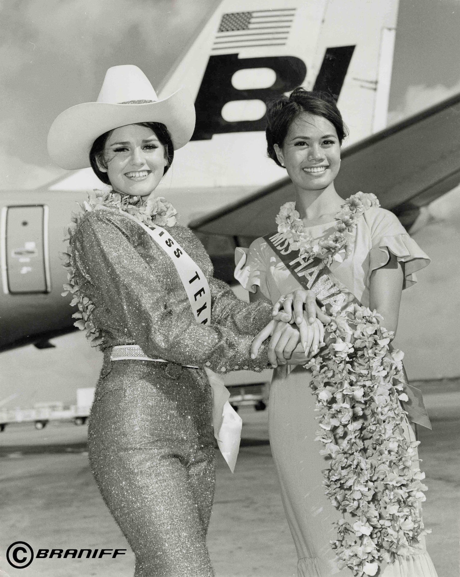 Braniff international inaugural flight to Honolulu