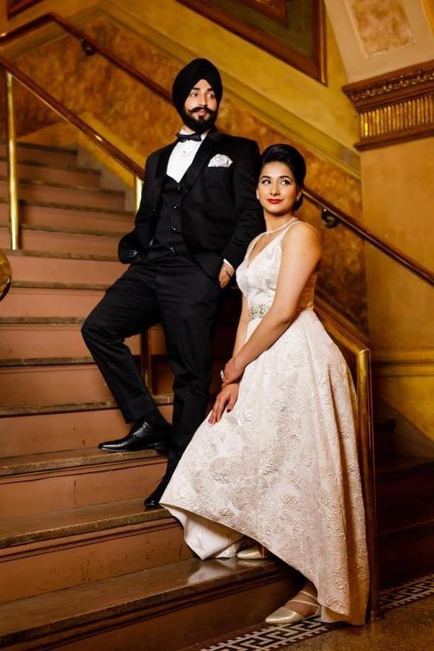 sardar formal dress Jasleen & Rupinder Deol This couple looking class apart with extremely good outfits. Like their traditional outfit as well. Bot hi khaint look es couple diaan. Pre wedding tey post wedding formal punjabi pant shirt