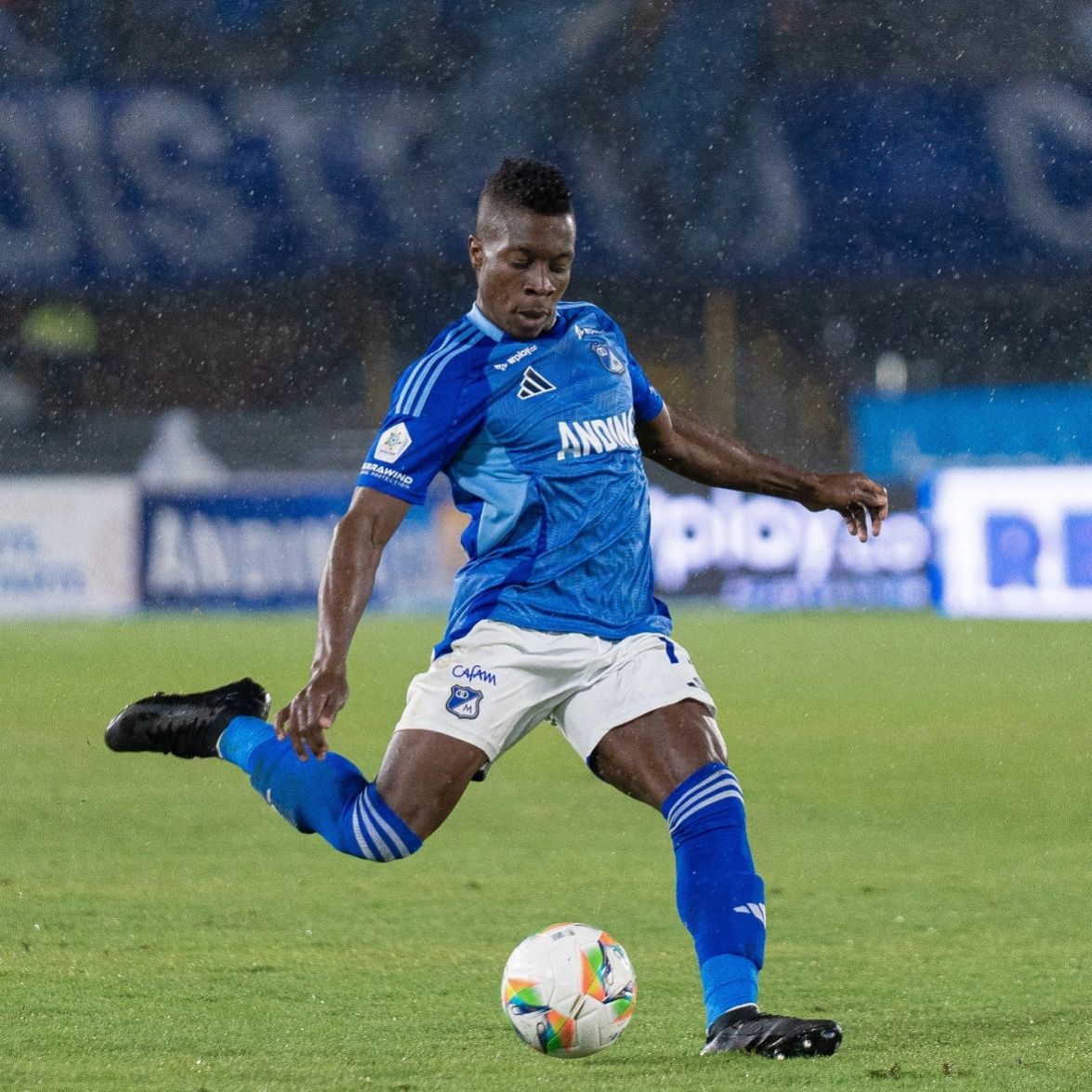 Un - 🚨Ⓜ️| Helibelton Palacios no continuará en Millonarios. | Facebook