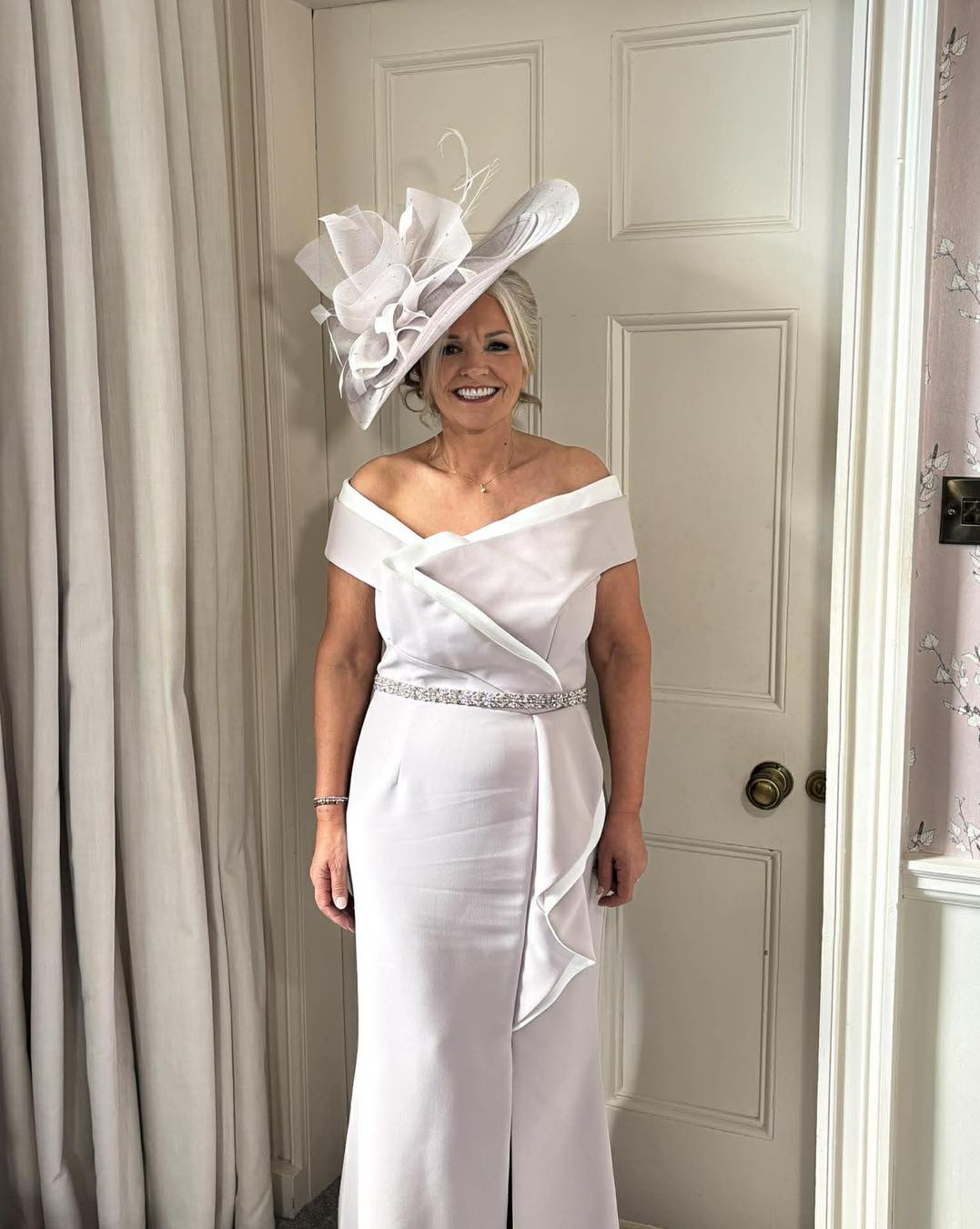 lady g dresses Mother of the Bride 🤍 Stunning Lynne sent in these amazing pictures of her Head to toe in her dress, bespoke hatinator and matching shoe and bag. What a Festival Dress