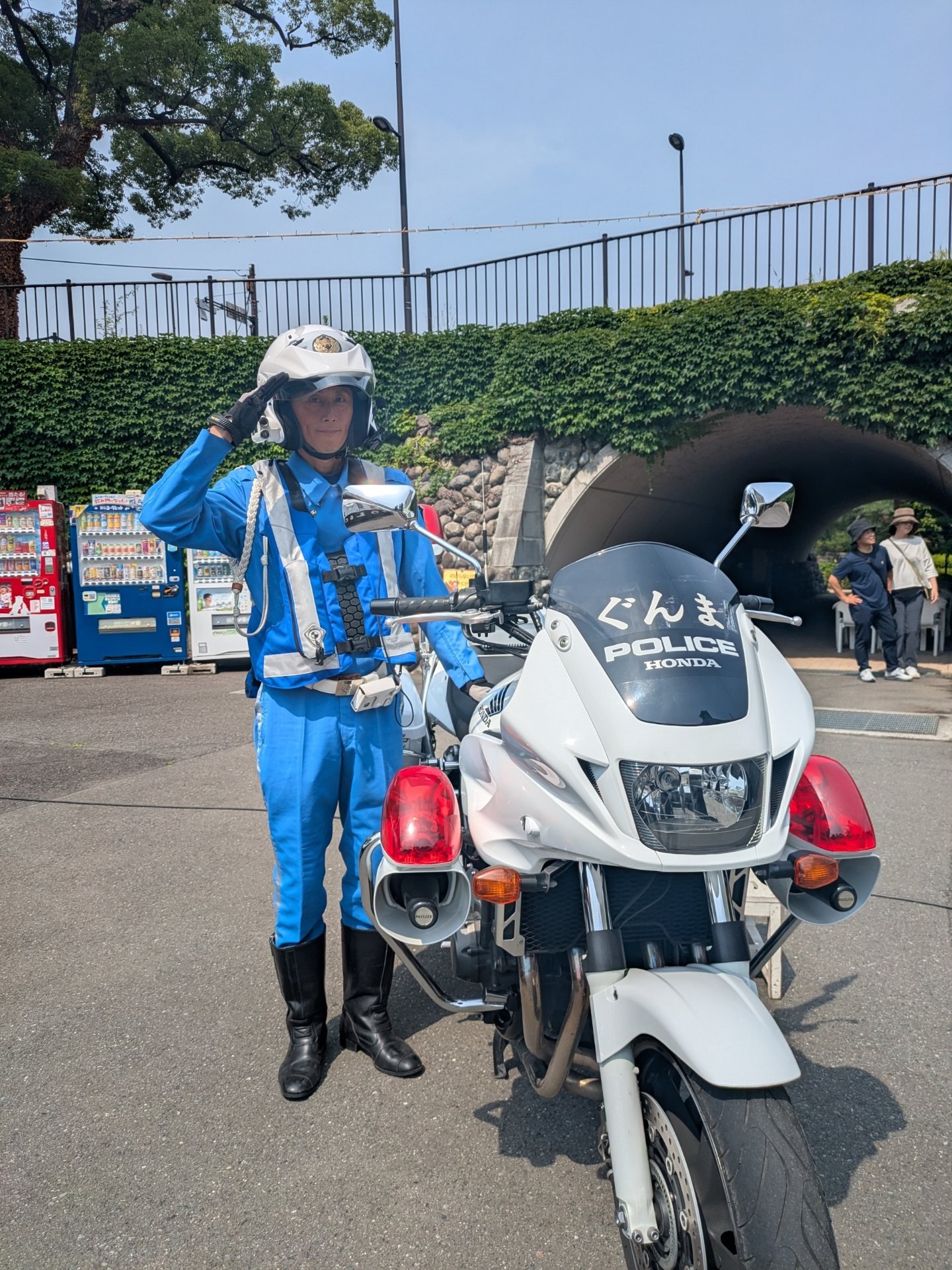 今日は県民防犯運動の一環で 前橋警察署のおまわりさんたちが来てくれ 