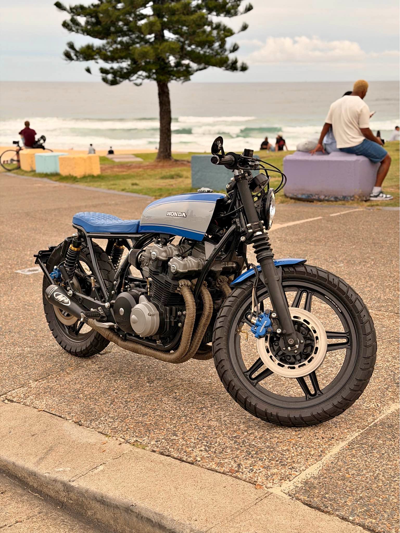 Cafe Racer / Brat - Honda CB750 - Real head turner - Motorcycles ...