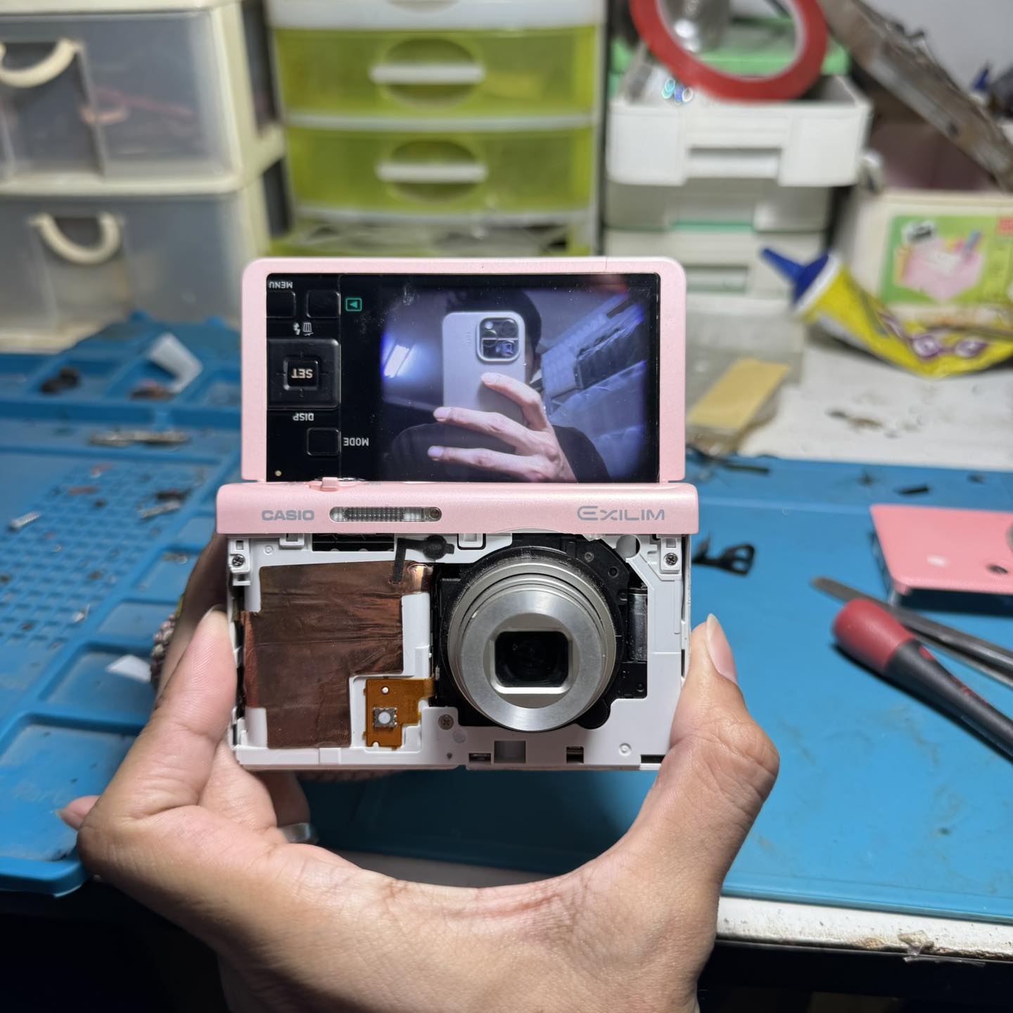 ช่างกิฟท์อ่างทอง ซ่อมมือถือ รับเปลี่ยนสายแพรกล้อง Casio Fuji | Ang 