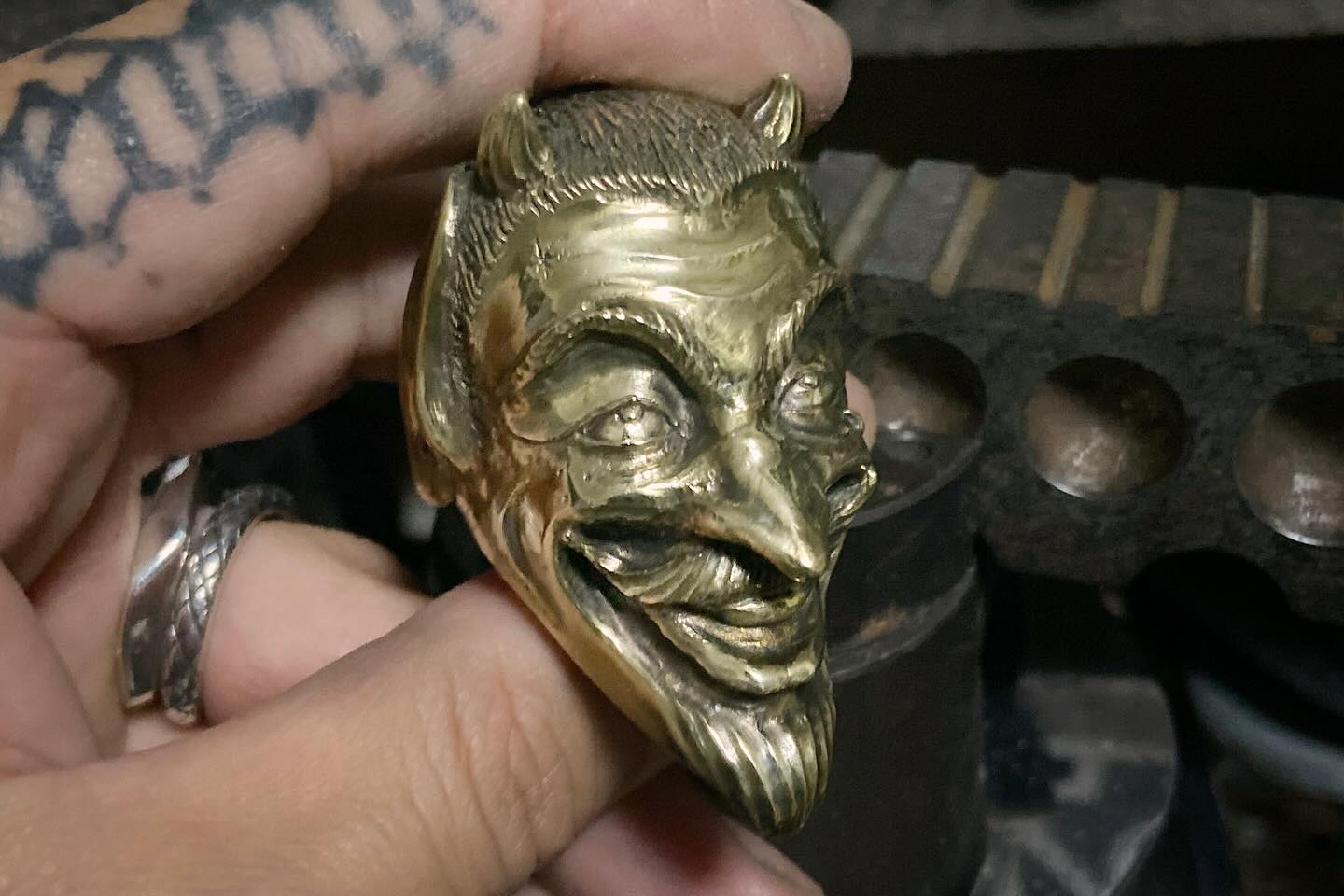 devil shift knob ブラス製デビルシフトノブ ピッチは3/8-24で加工致し 