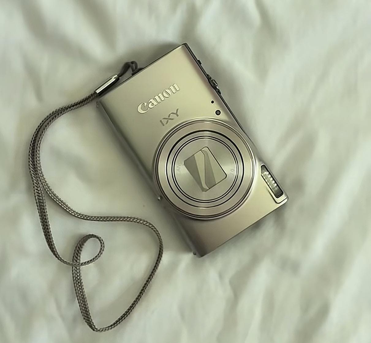 looking for canon ixy 640 or canon ixy 650!