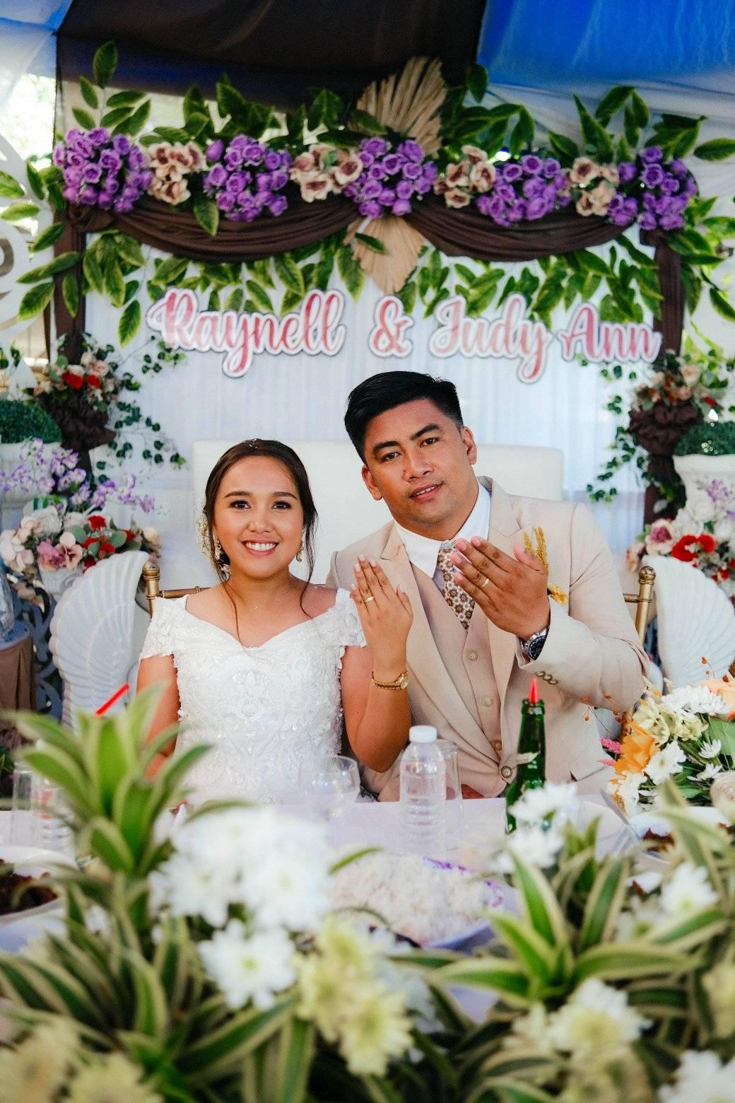 May Entry na sila. Nakiki- SRI lang ako. 😂😂😂😂 #itsybitsyteenieweenie # ...