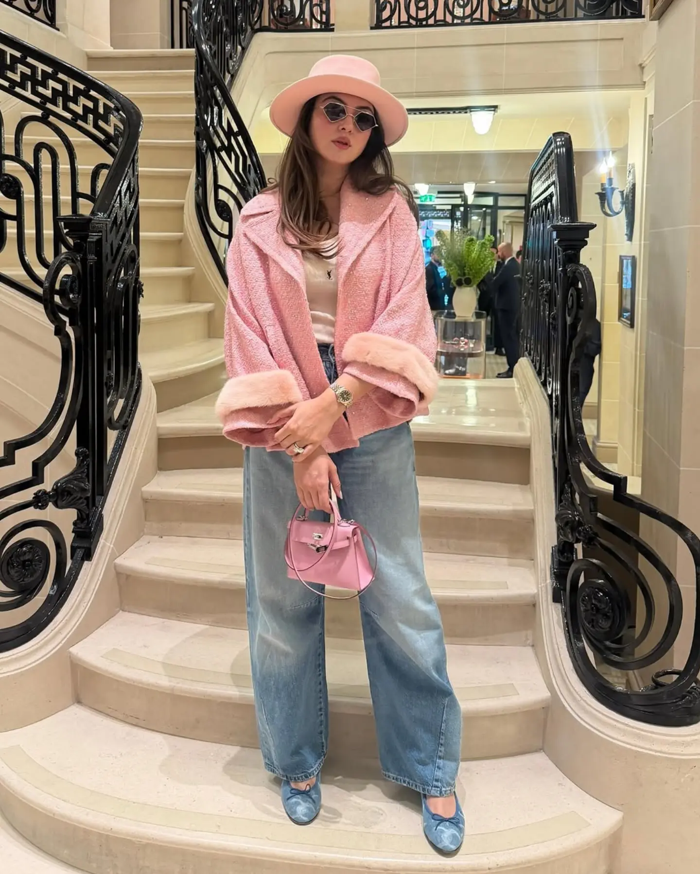 Pink, sparkly and impossible to miss. Sarah Atif Aslam turns heads