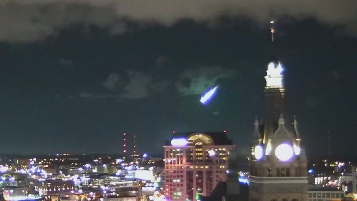 FOX6 - A FOX6 News tower camera captured an apparent meteor shoot over ...