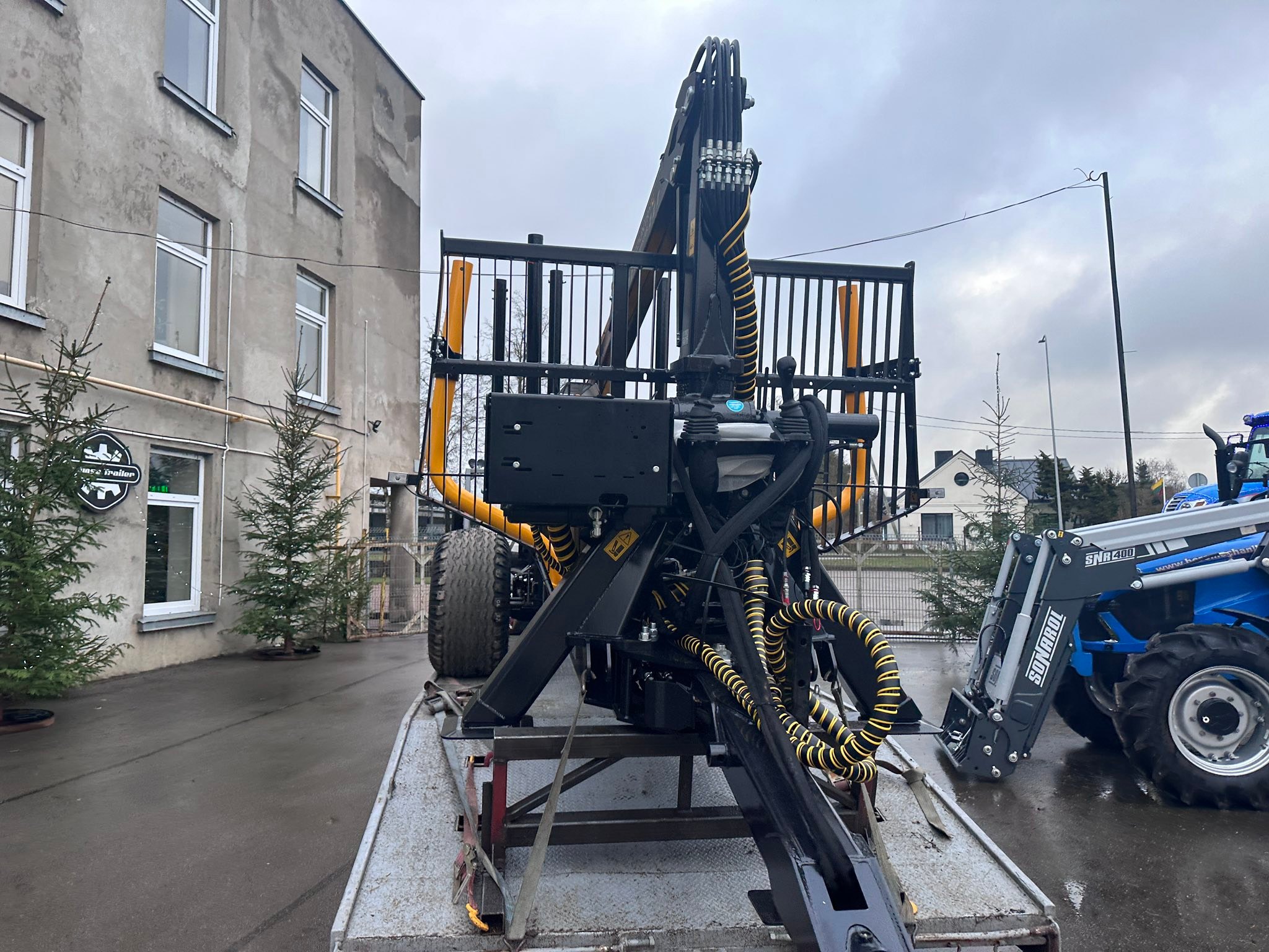 Country-Kinetic Forest Logging Equipment