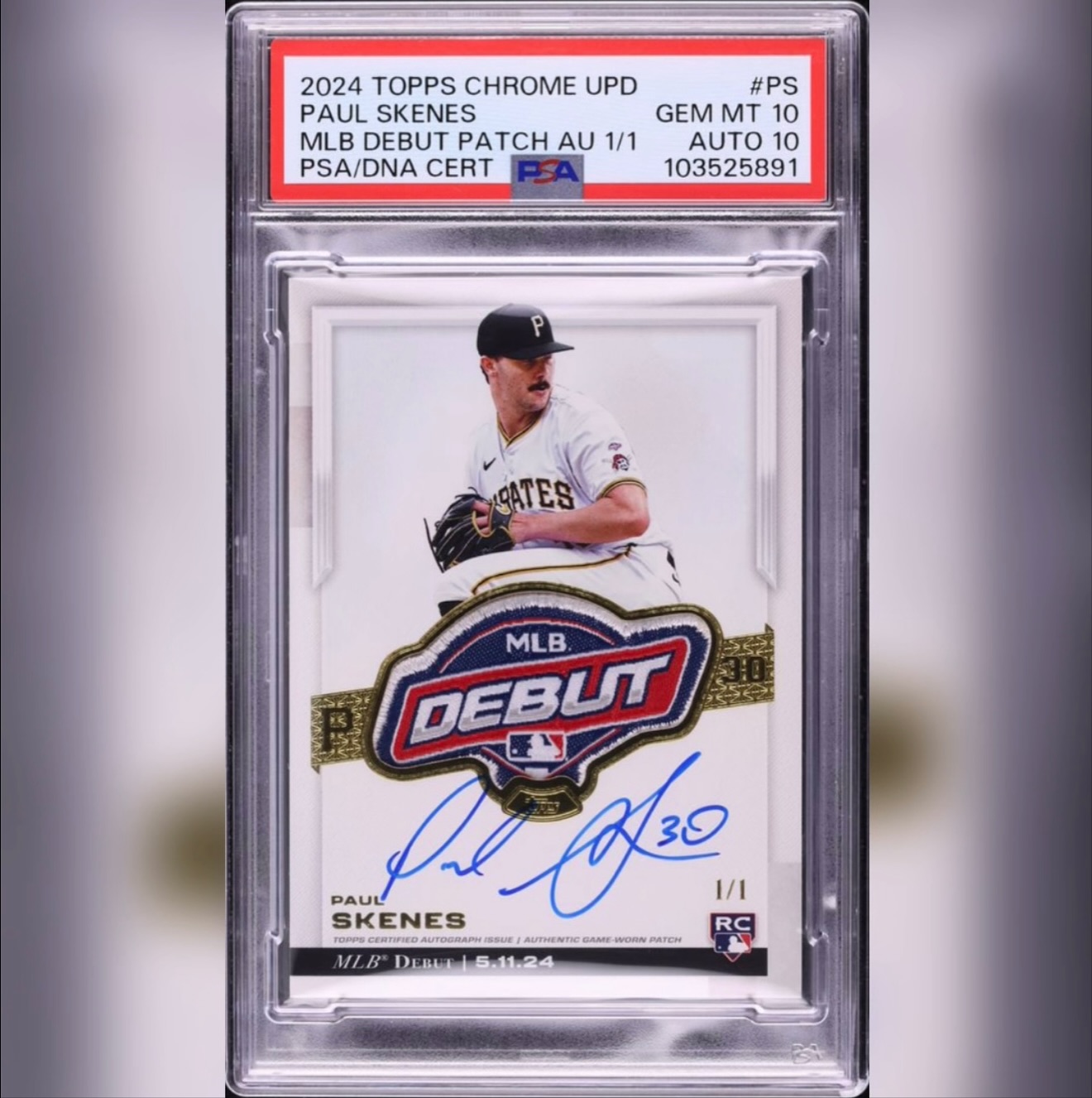 ???? ??: Yu Darvish is signing official MLB trading cards 