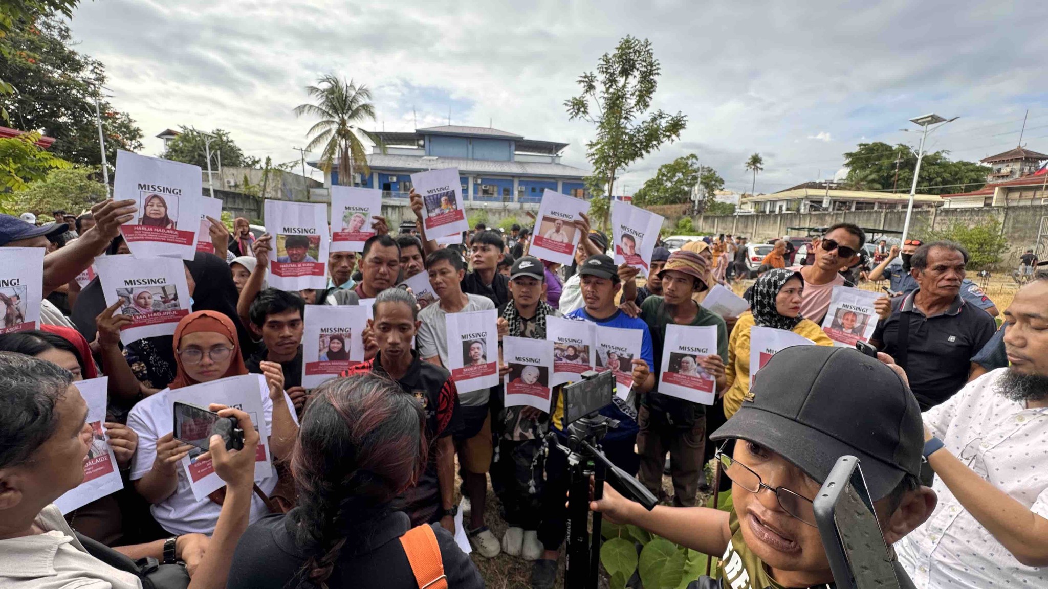 GMA - Nagtipon sa Zamboanga City ang mga kaanak ng mga nawawalang ...