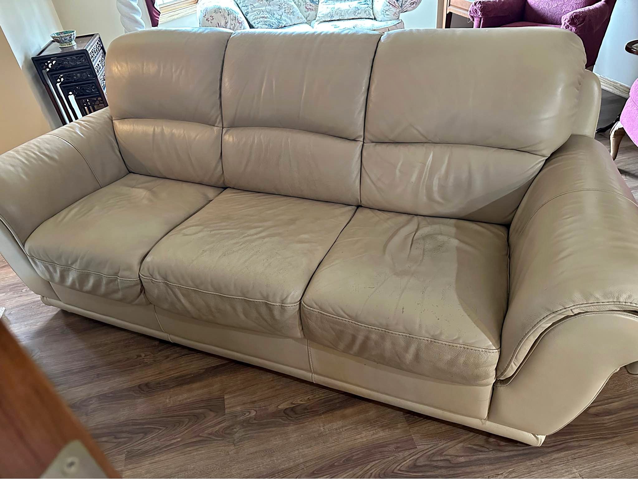 Cream Leather Couch - Sofas, Loveseats & Sectionals - Germantown ...