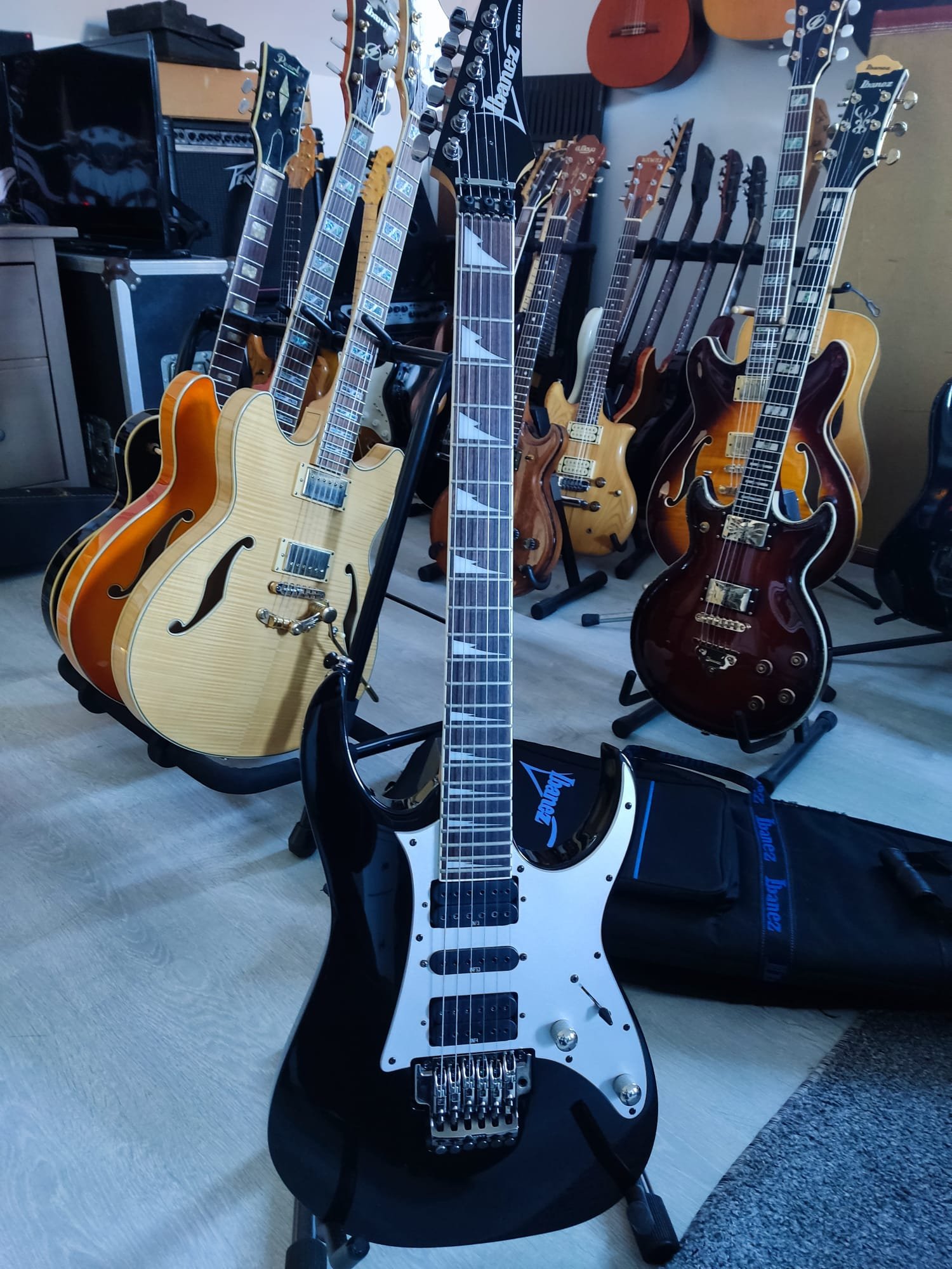 Japanese made Ibanez RG350GX electric guitar