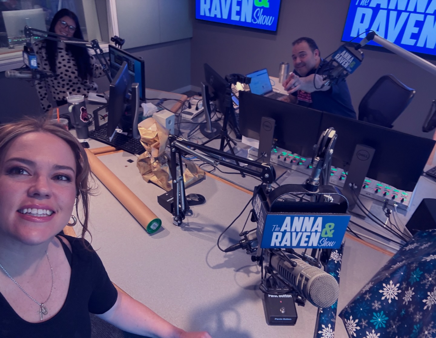 Heidi - RISE AND SHINE! Christmas countdown is on. You ready?! (I’m not ...