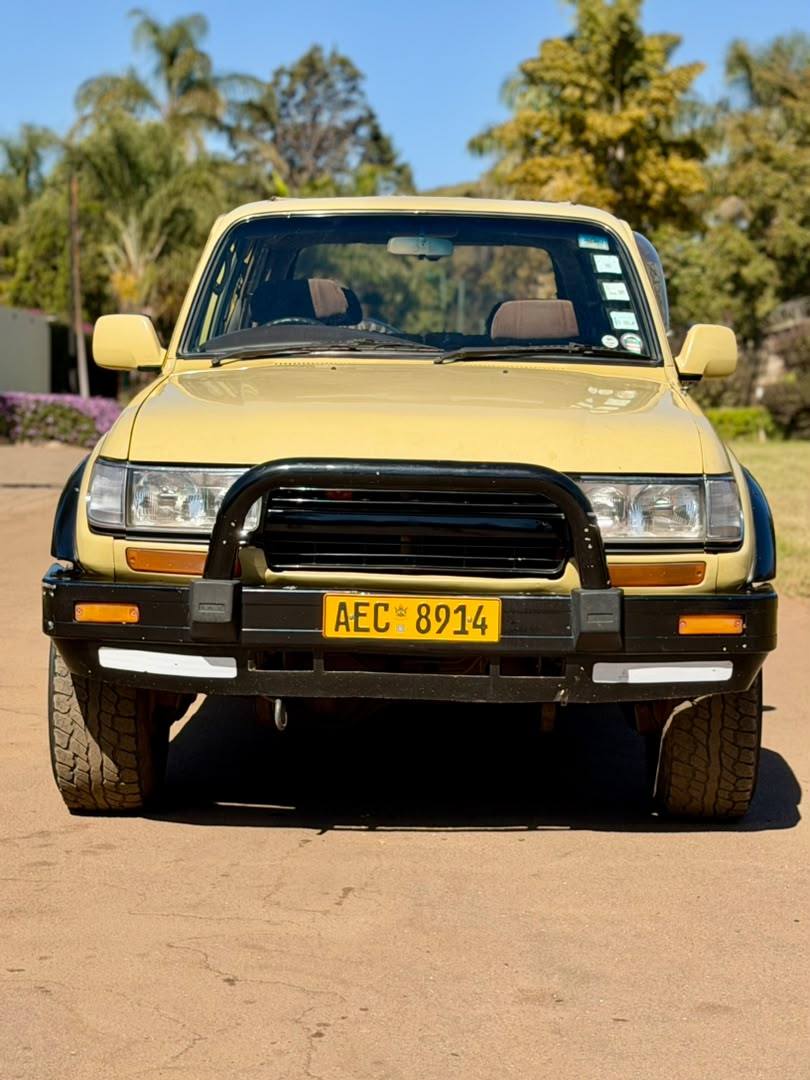 TOYOTA LANDCRUISER PRADO 4X4 EDITION MANUAL TRANSMISSION INTACT