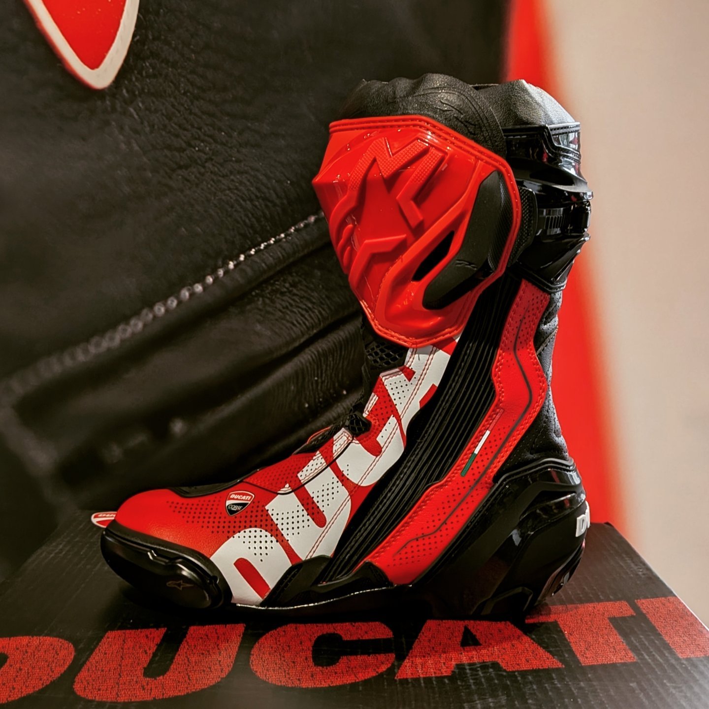 バイク DUCATI レーシングブーツ 黒/赤EU41 26センチ
