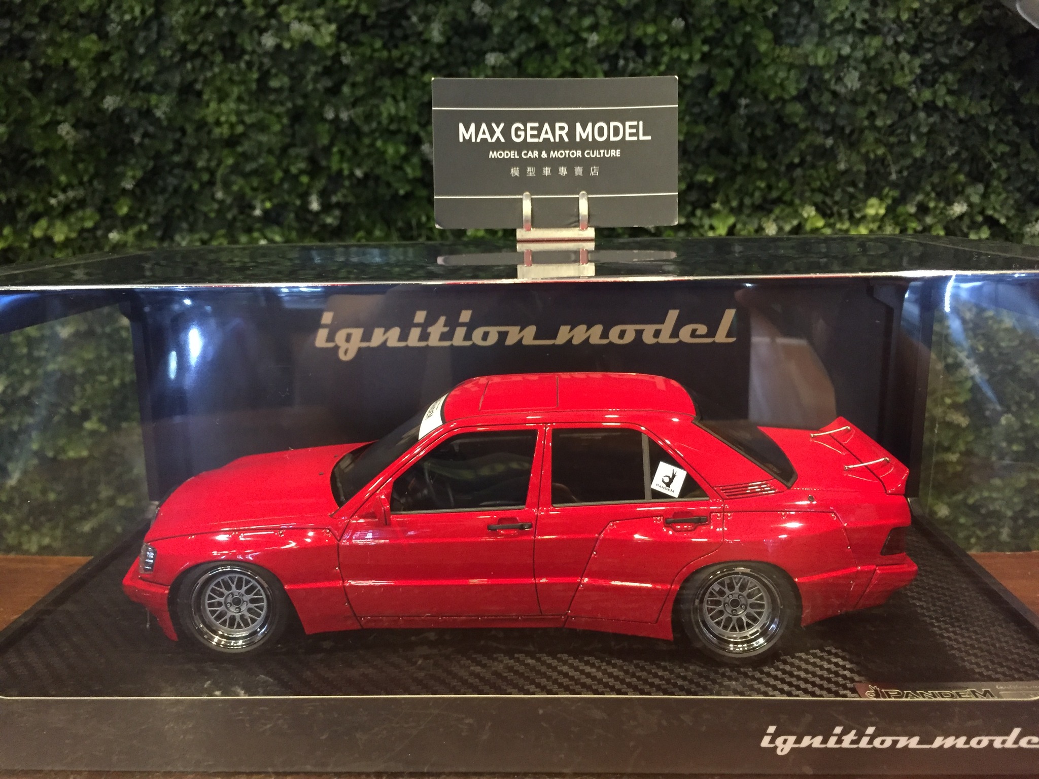 Ignition Model 新到貨New Arrivals! 1/18 PANDEM Mercedes-Benz 190
