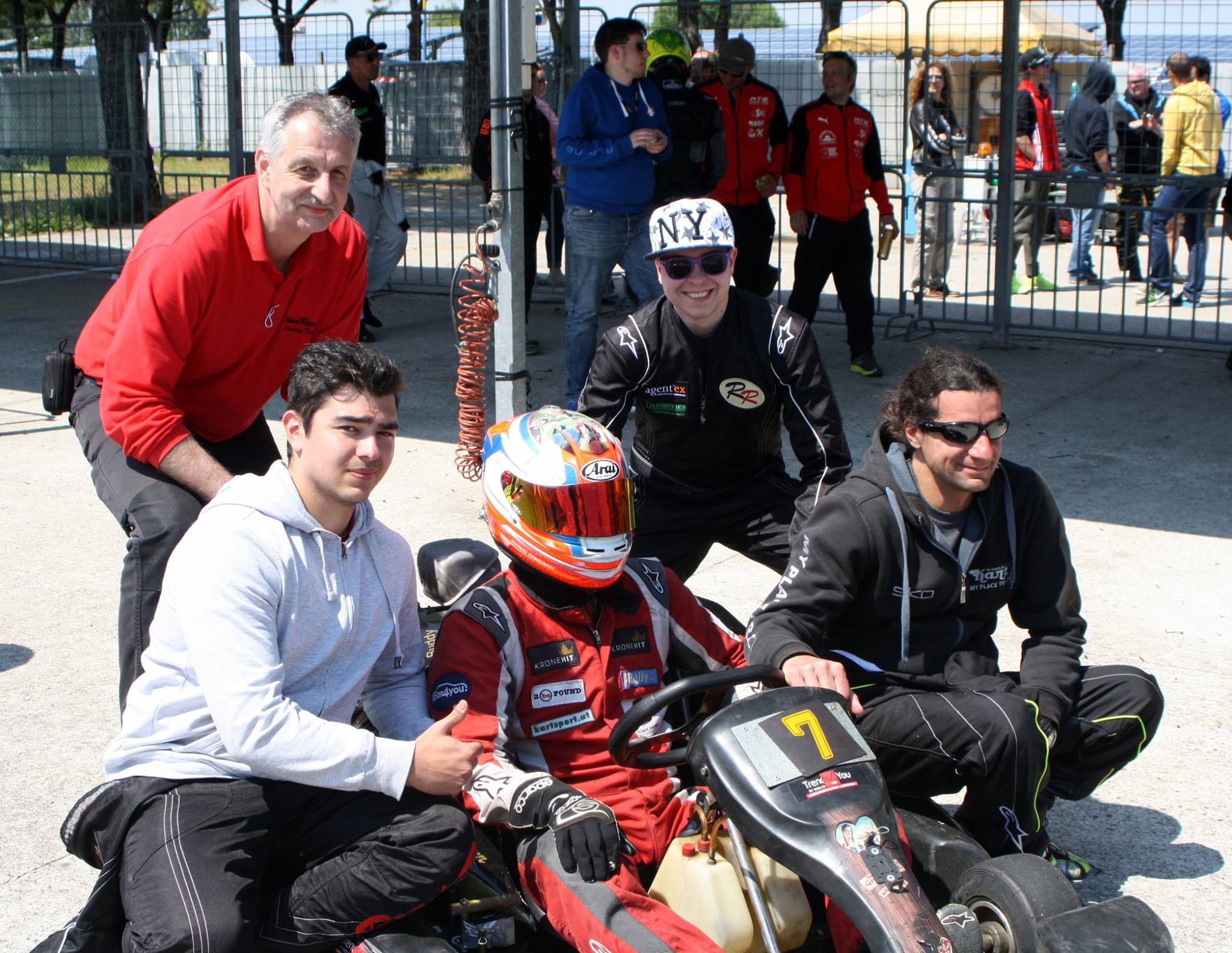 Road Runner Racing Team