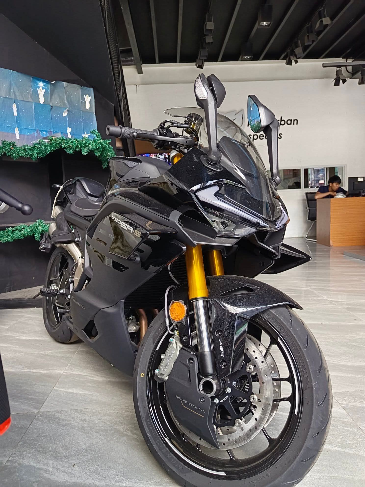 CFMOTO 750SRS🏍🔥‼️ SRP: 566,900🔥‼️ 📌 𝗠𝗢𝗗𝗘 𝗢𝗙
