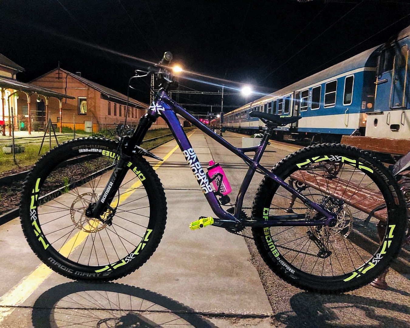 Frame】SENTINEL 29 (Gloss Chameleon) It's a 29-inch hardtail bike