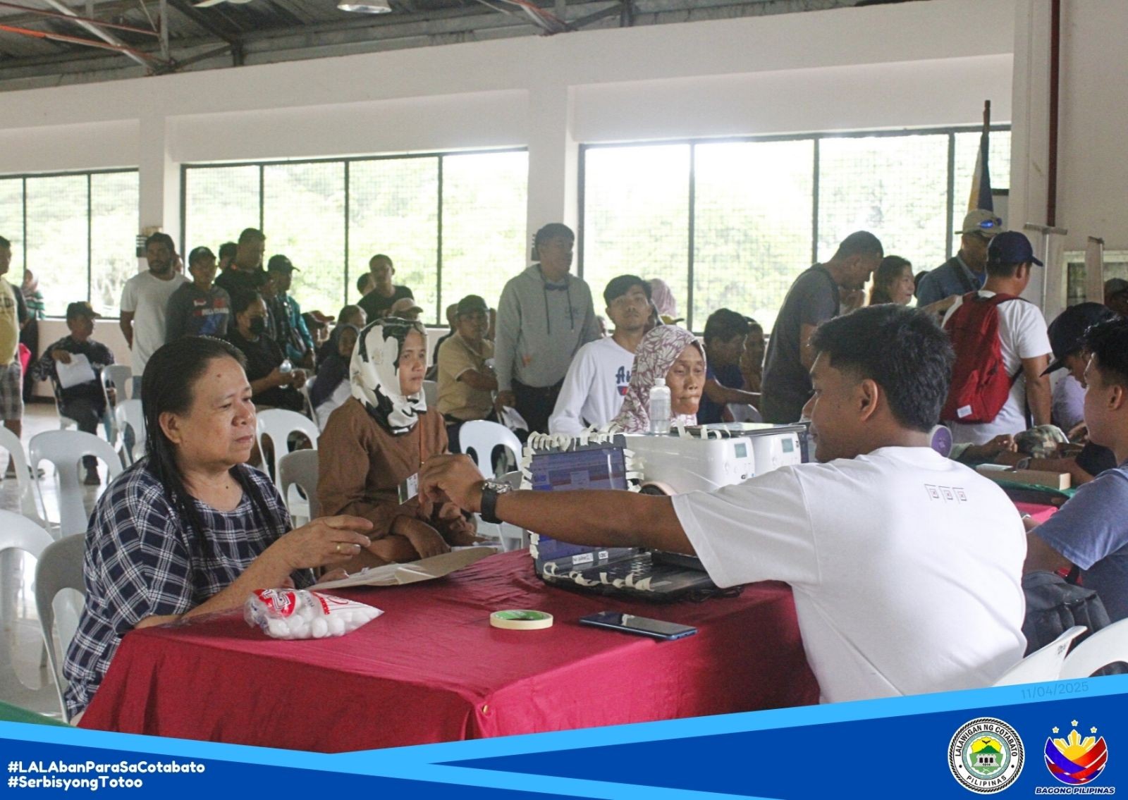 Emmylou - Daan-daang benepisyaryo ng Rice Farmers Financial Assistance ...