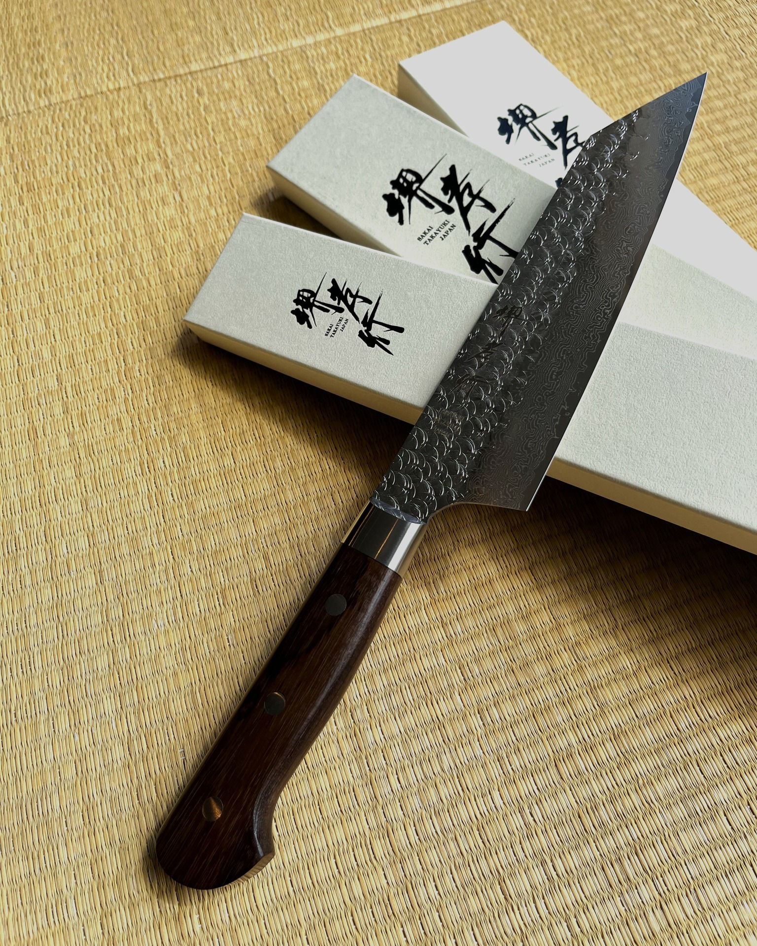 伝統工芸士 池田美和氏による青紙1号の包丁です。 筋引 270mm 剣型牛刀