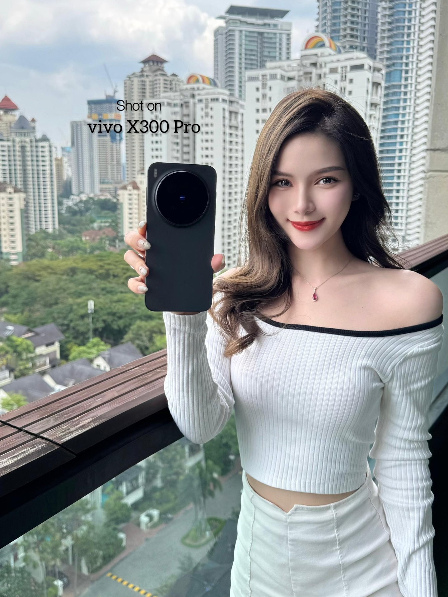Vivo's 17x optical zoom lens let me take photos my Pixel could