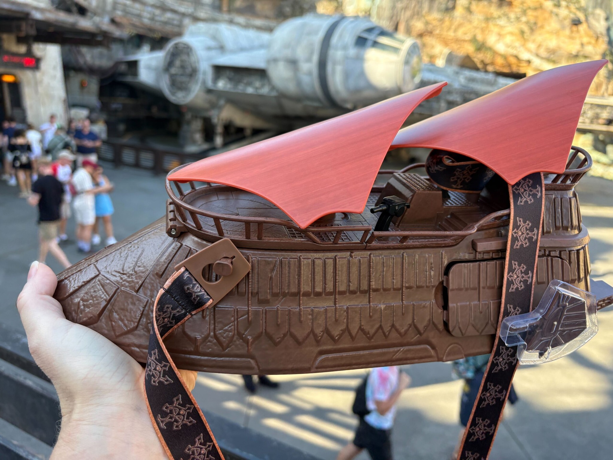 ジャバ jabba sail barge ポップコーン バケツ スターウォーズ PHOTOS: Light-Up Jabba's Sail Barge Bucket Arrives at Hollywood